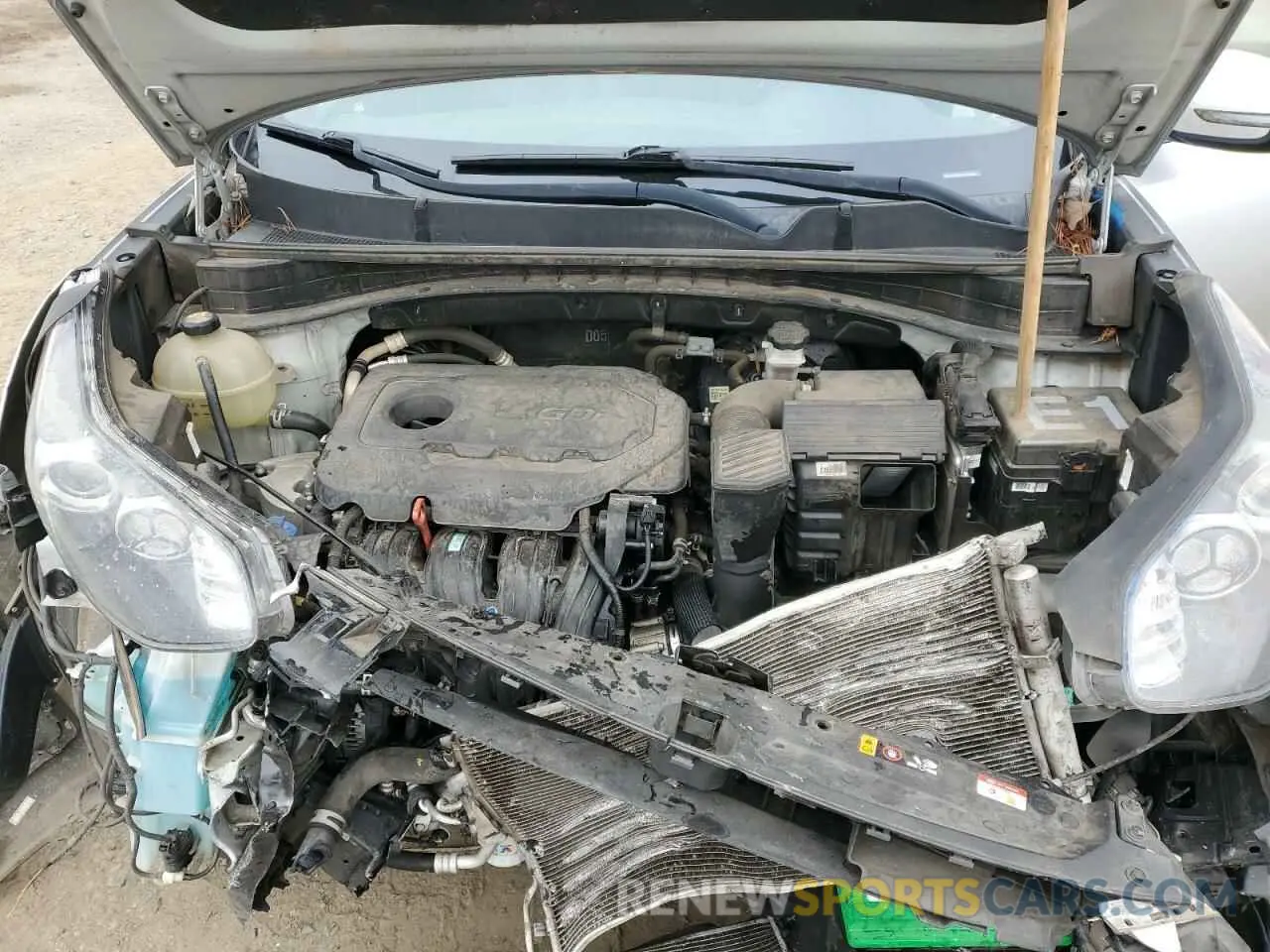 13 Photograph of a damaged car KNDP63ACXL7793066 KIA SPORTAGE 2020