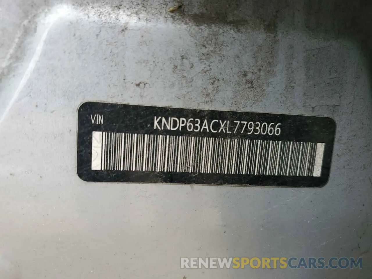 16 Photograph of a damaged car KNDP63ACXL7793066 KIA SPORTAGE 2020