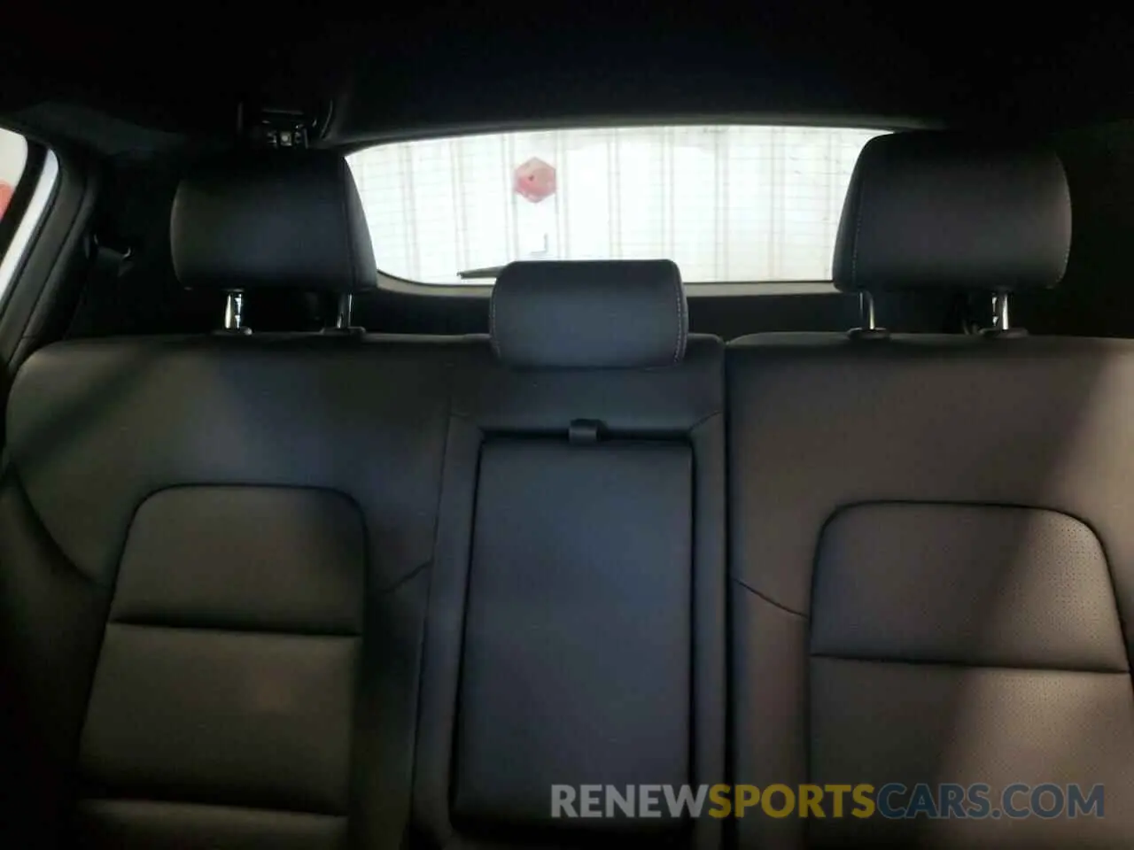 10 Photograph of a damaged car KNDP6CAC0L7633620 KIA SPORTAGE 2020
