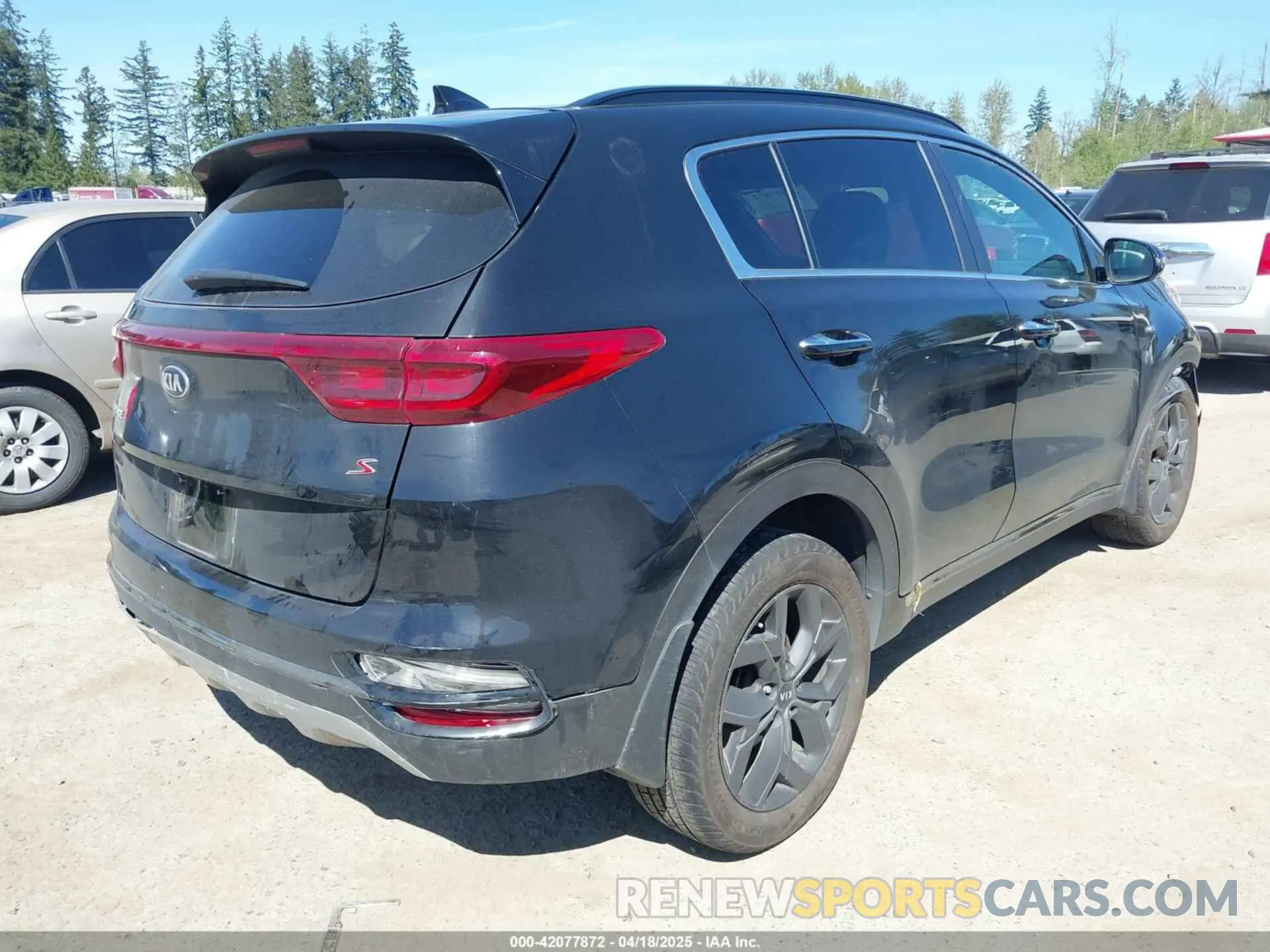 4 Photograph of a damaged car KNDP6CAC0L7723110 KIA SPORTAGE 2020
