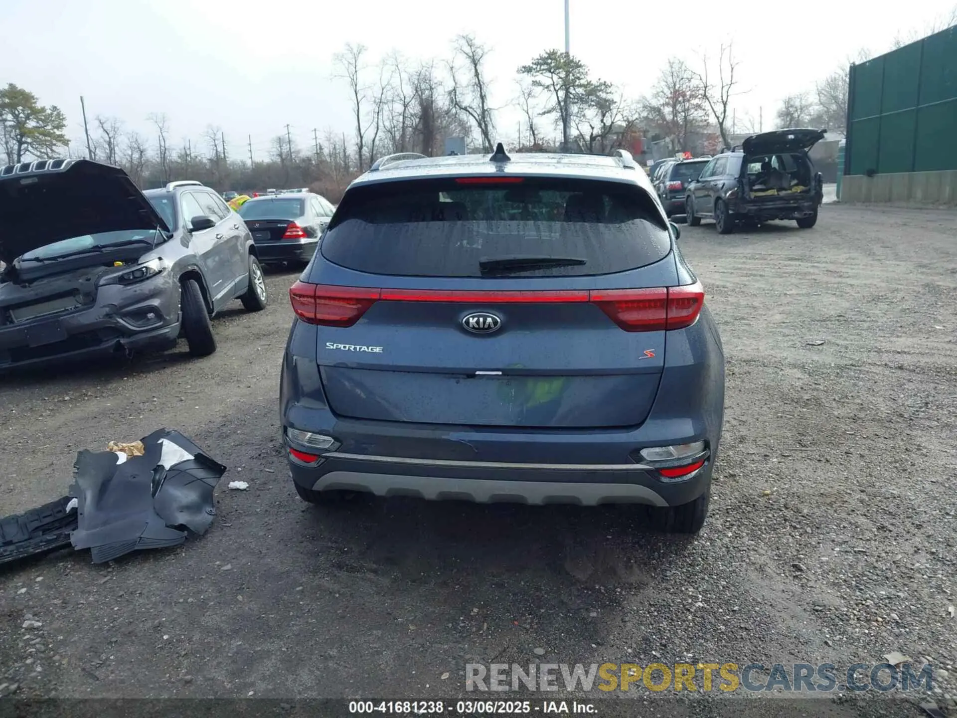 16 Photograph of a damaged car KNDP6CAC0L7791858 KIA SPORTAGE 2020