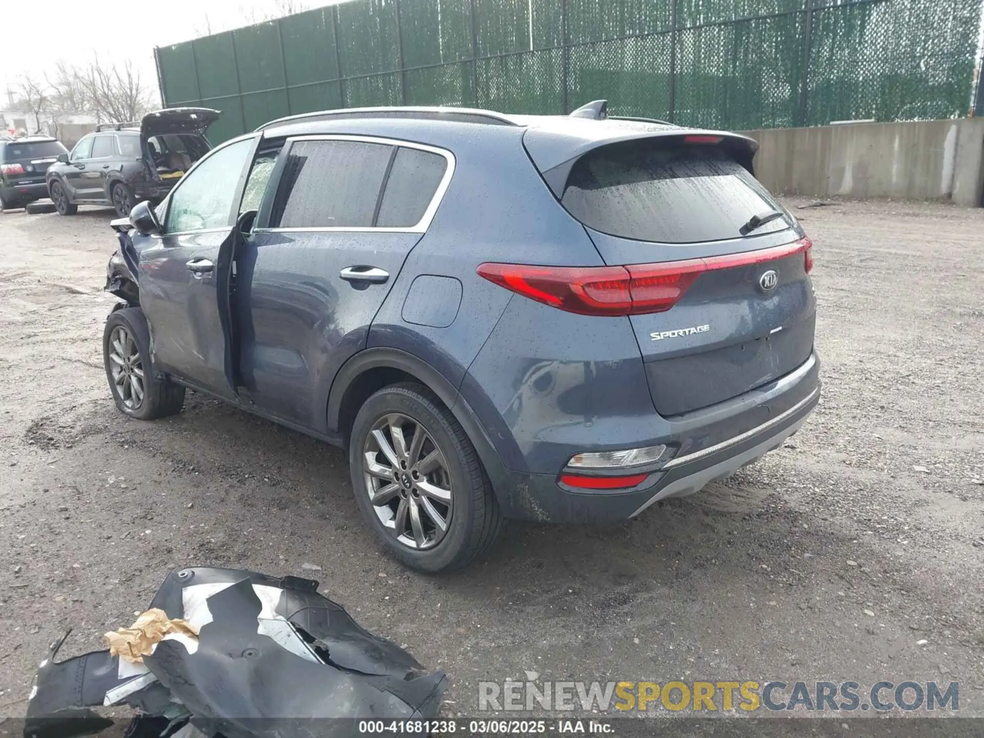 3 Photograph of a damaged car KNDP6CAC0L7791858 KIA SPORTAGE 2020