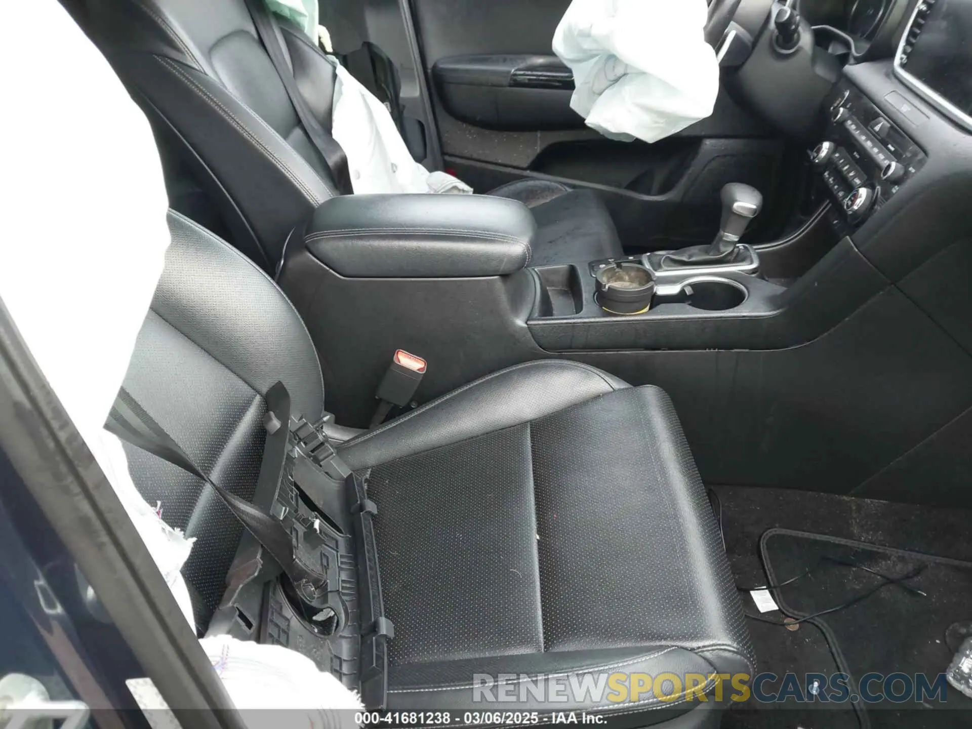 5 Photograph of a damaged car KNDP6CAC0L7791858 KIA SPORTAGE 2020