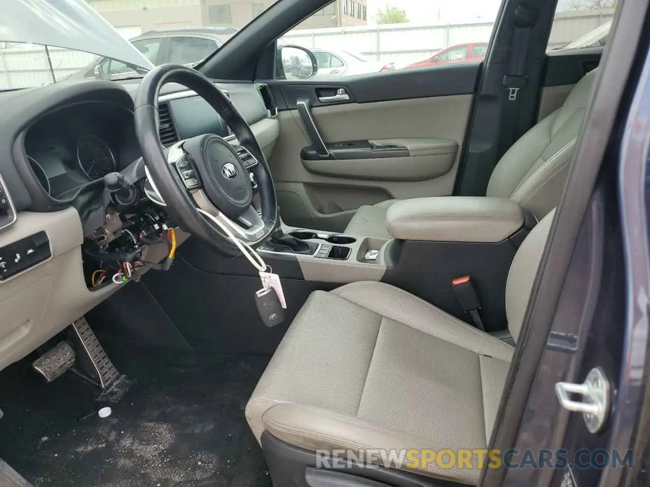 7 Photograph of a damaged car KNDP6CAC0L7794355 KIA SPORTAGE 2020