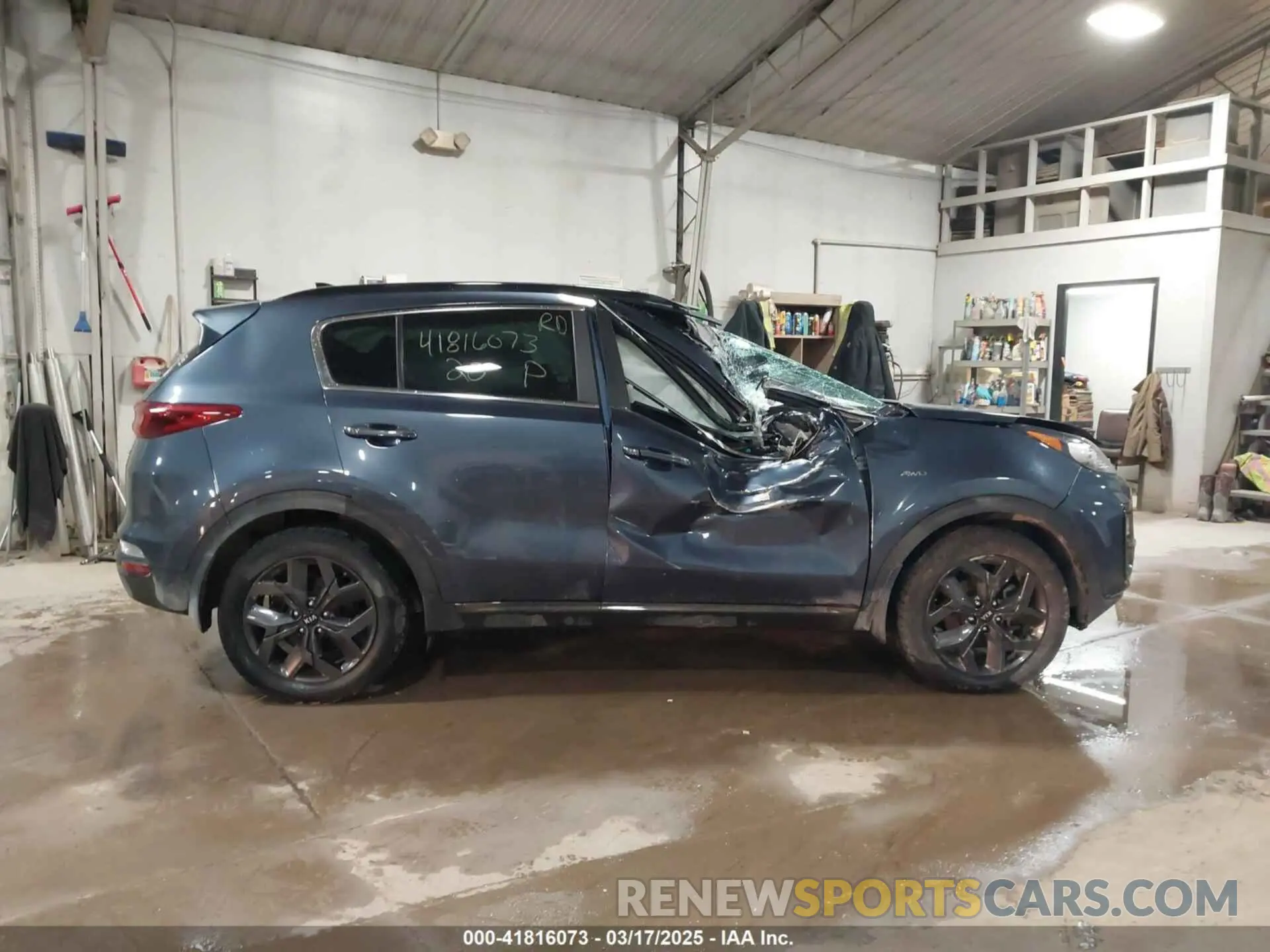13 Photograph of a damaged car KNDP6CAC1L7689940 KIA SPORTAGE 2020