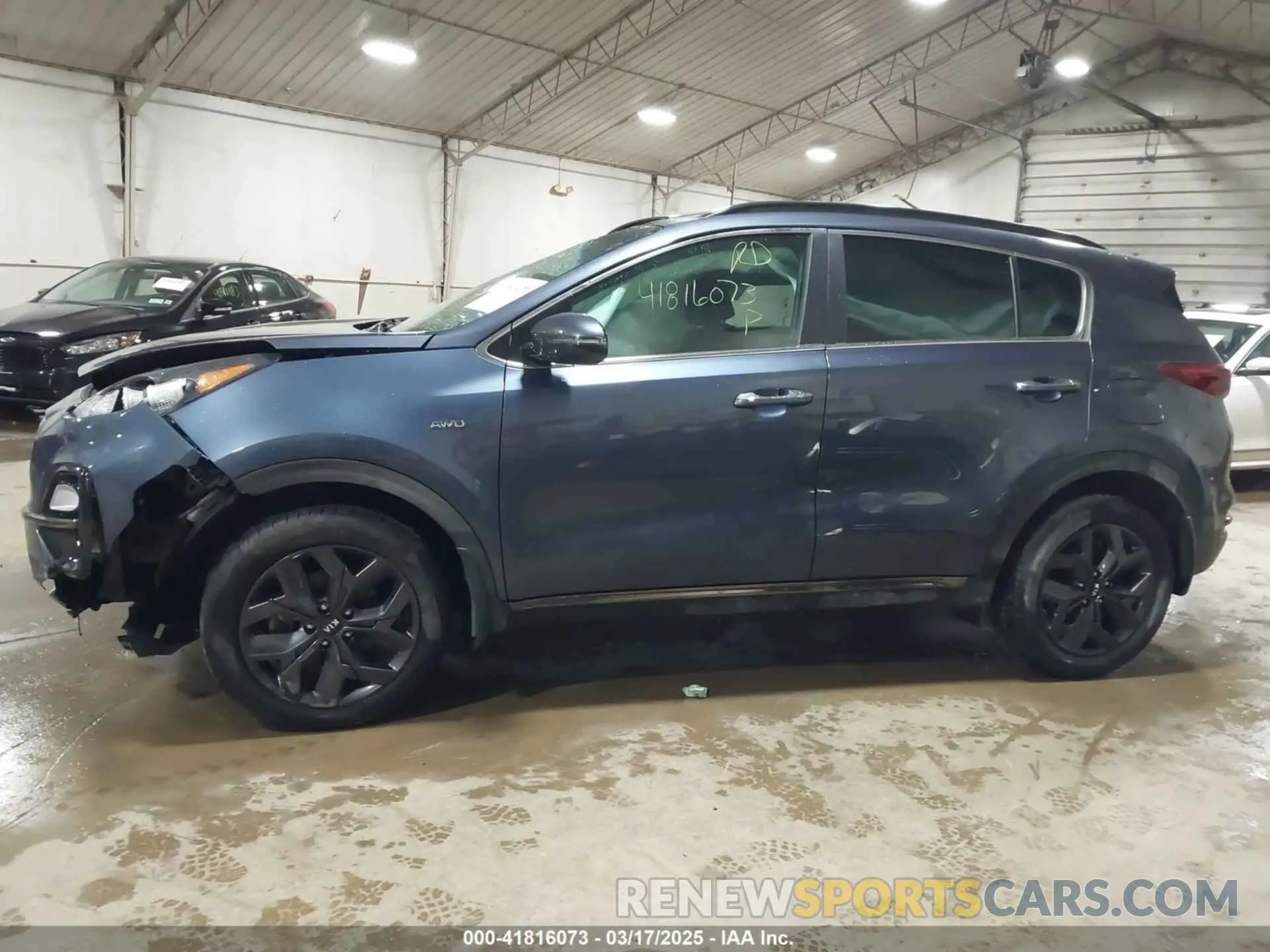 14 Photograph of a damaged car KNDP6CAC1L7689940 KIA SPORTAGE 2020