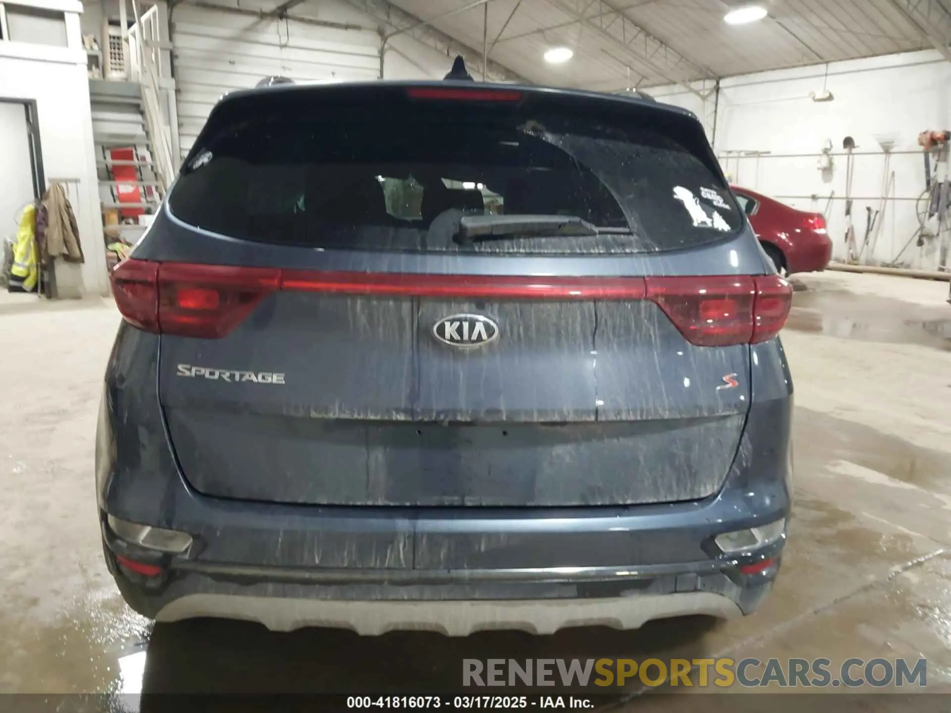 16 Photograph of a damaged car KNDP6CAC1L7689940 KIA SPORTAGE 2020