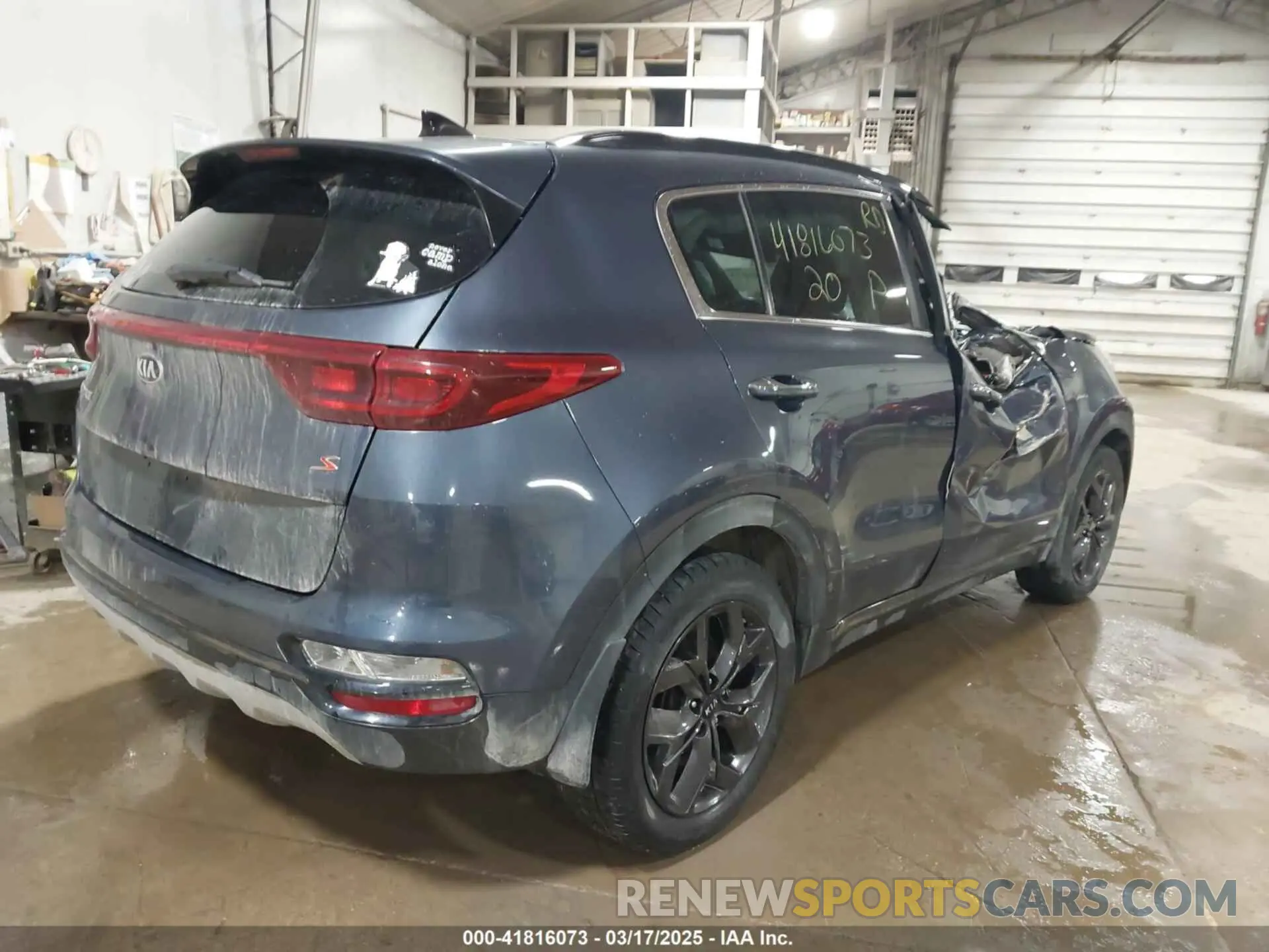 4 Photograph of a damaged car KNDP6CAC1L7689940 KIA SPORTAGE 2020