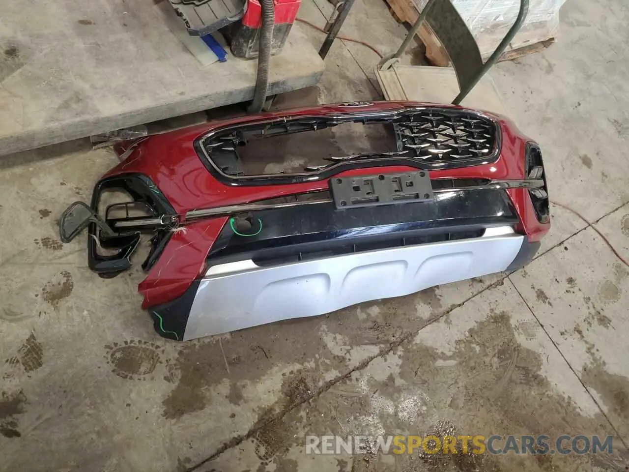 13 Photograph of a damaged car KNDP6CAC1L7697410 KIA SPORTAGE 2020