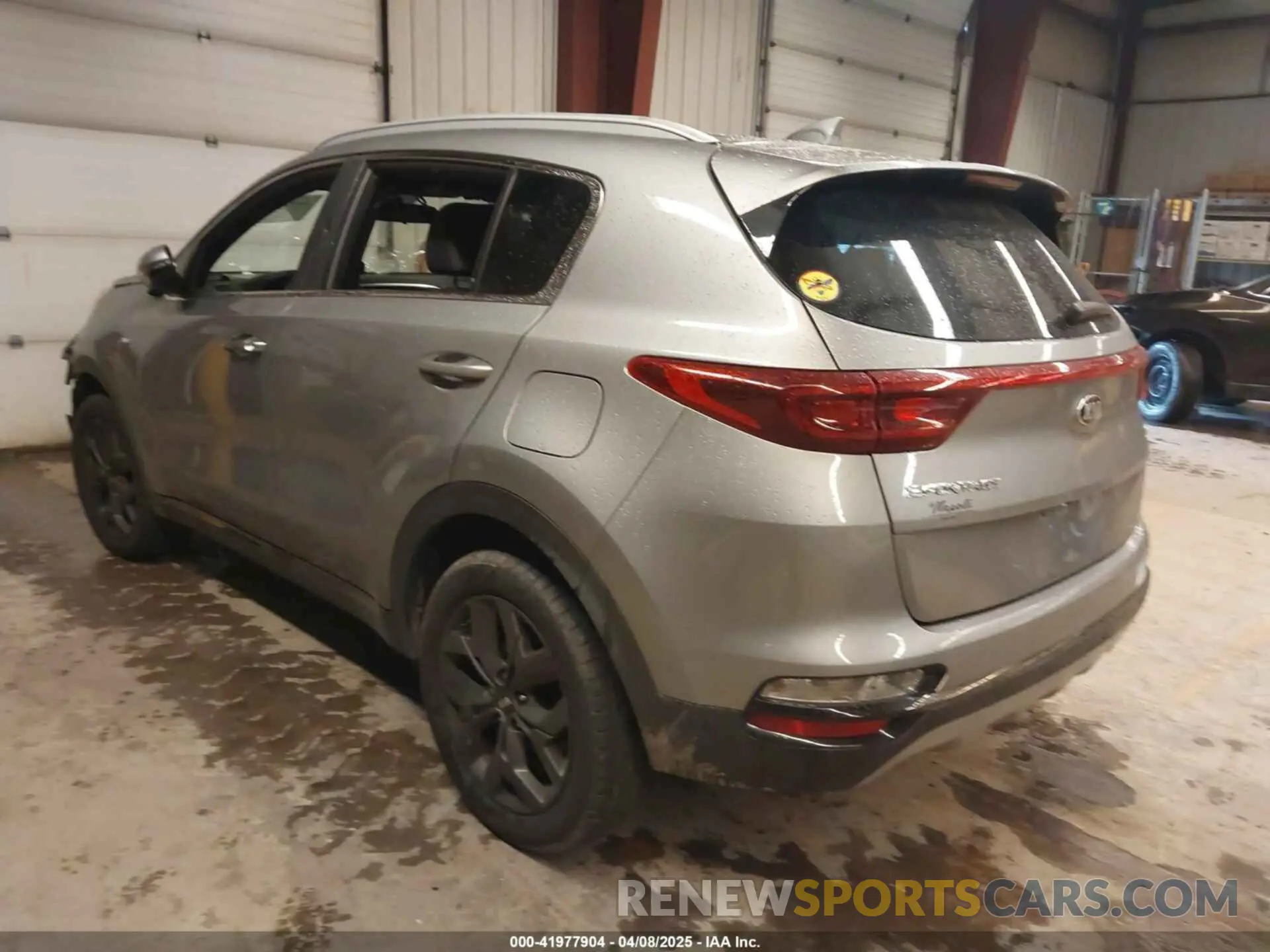 3 Photograph of a damaged car KNDP6CAC2L7649799 KIA SPORTAGE 2020