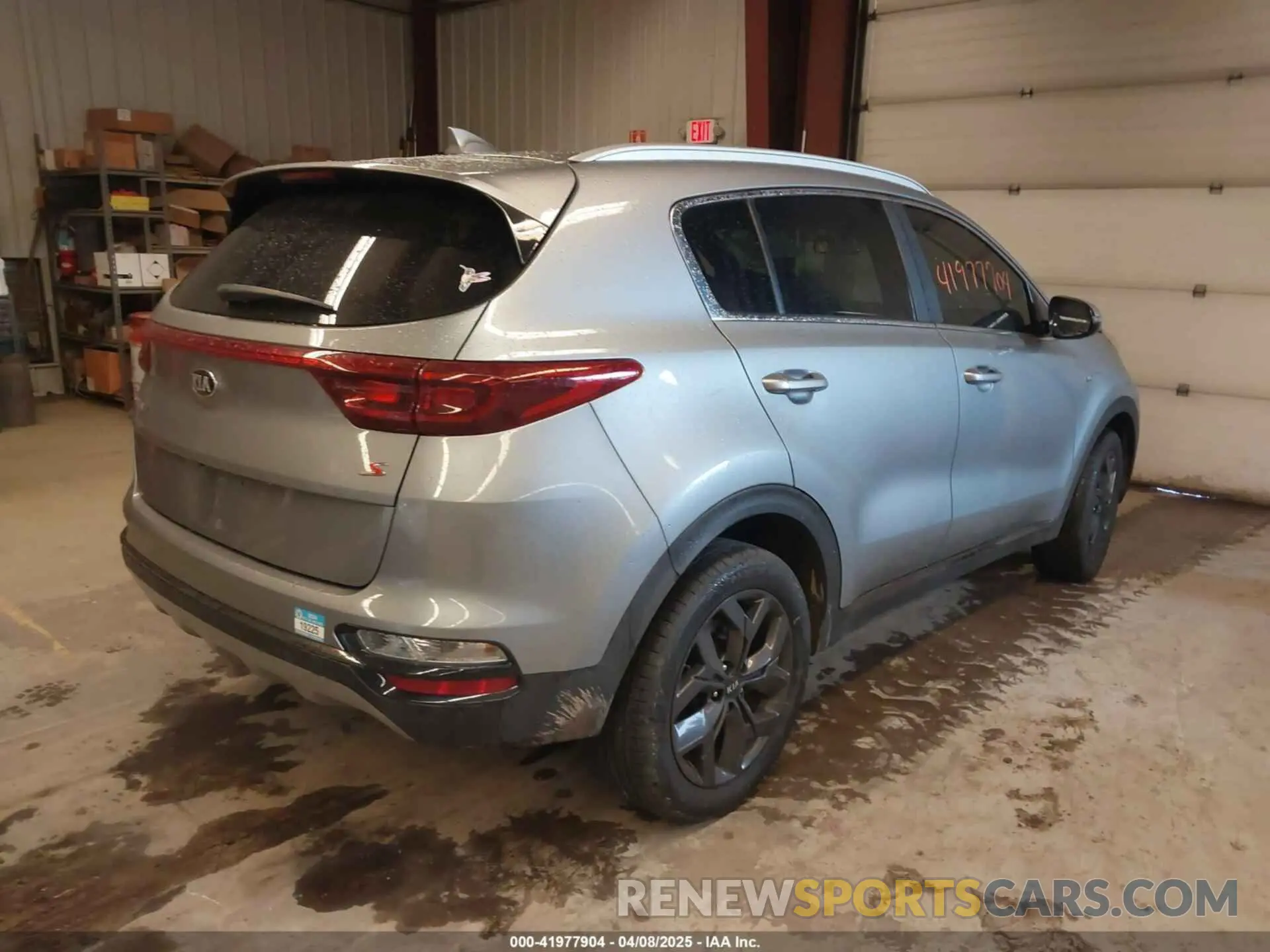 4 Photograph of a damaged car KNDP6CAC2L7649799 KIA SPORTAGE 2020