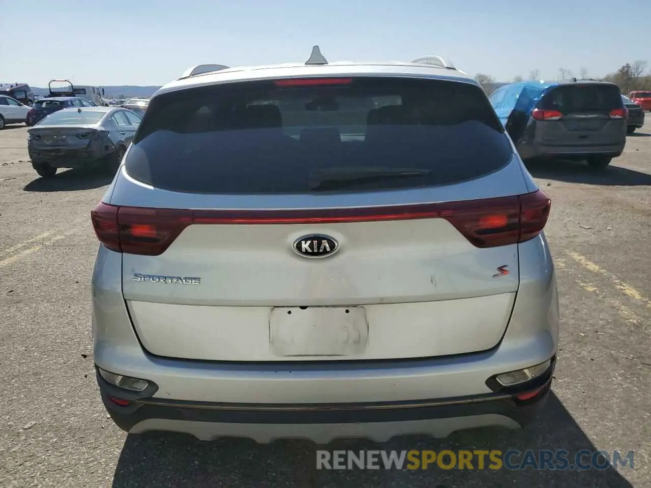 6 Photograph of a damaged car KNDP6CAC2L7667123 KIA SPORTAGE 2020
