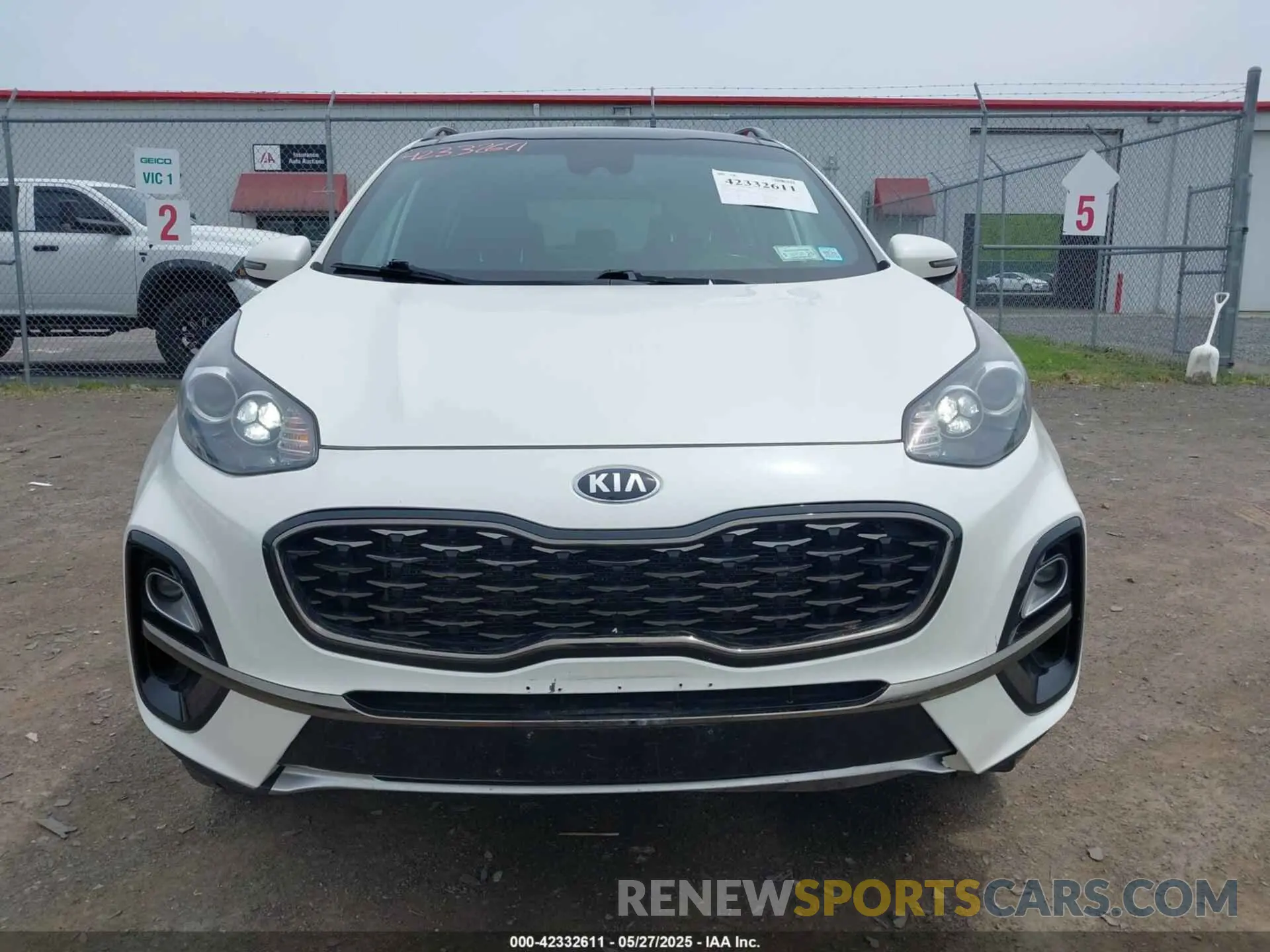 12 Photograph of a damaged car KNDP6CAC2L7668191 KIA SPORTAGE 2020