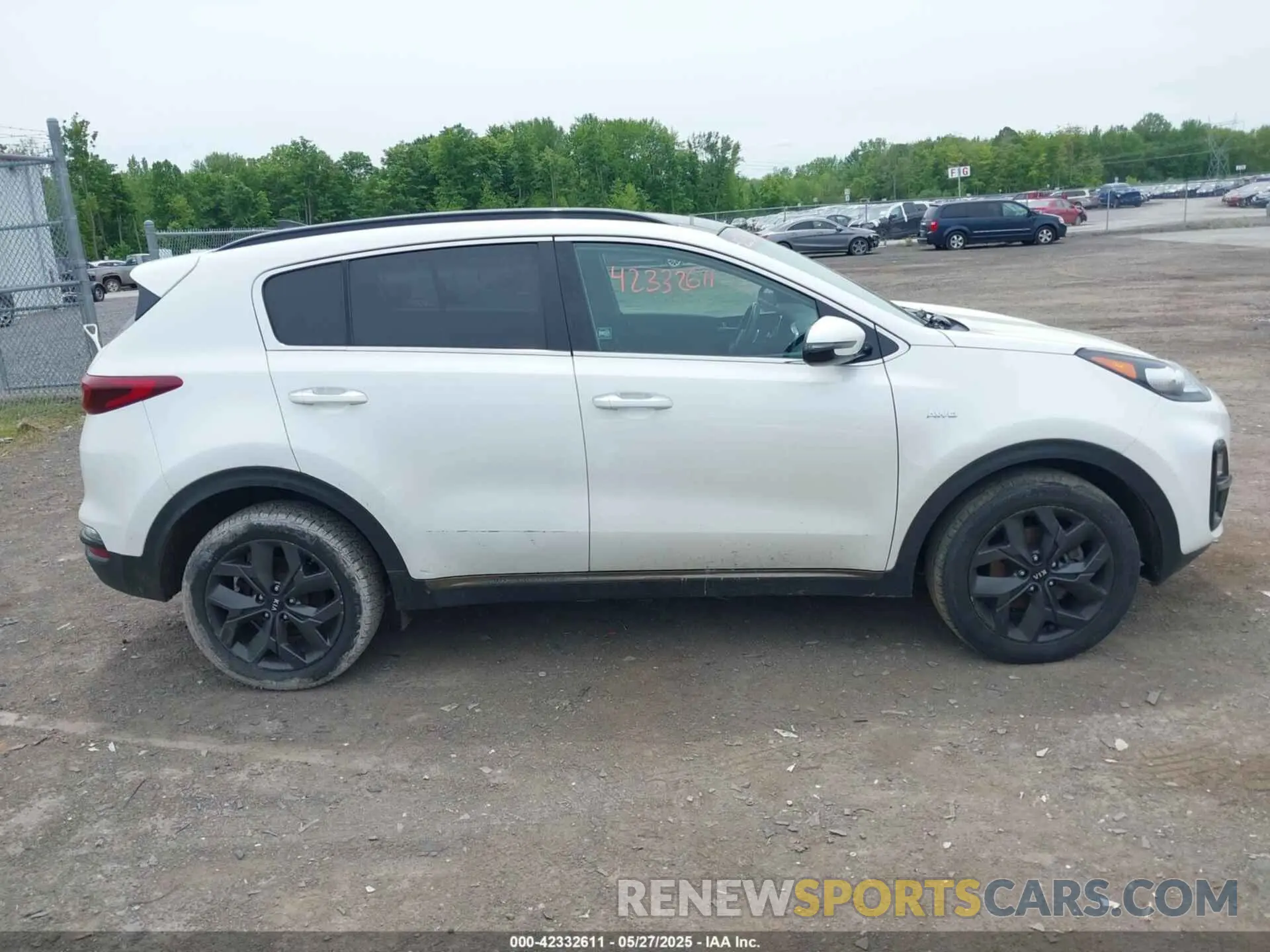 13 Photograph of a damaged car KNDP6CAC2L7668191 KIA SPORTAGE 2020
