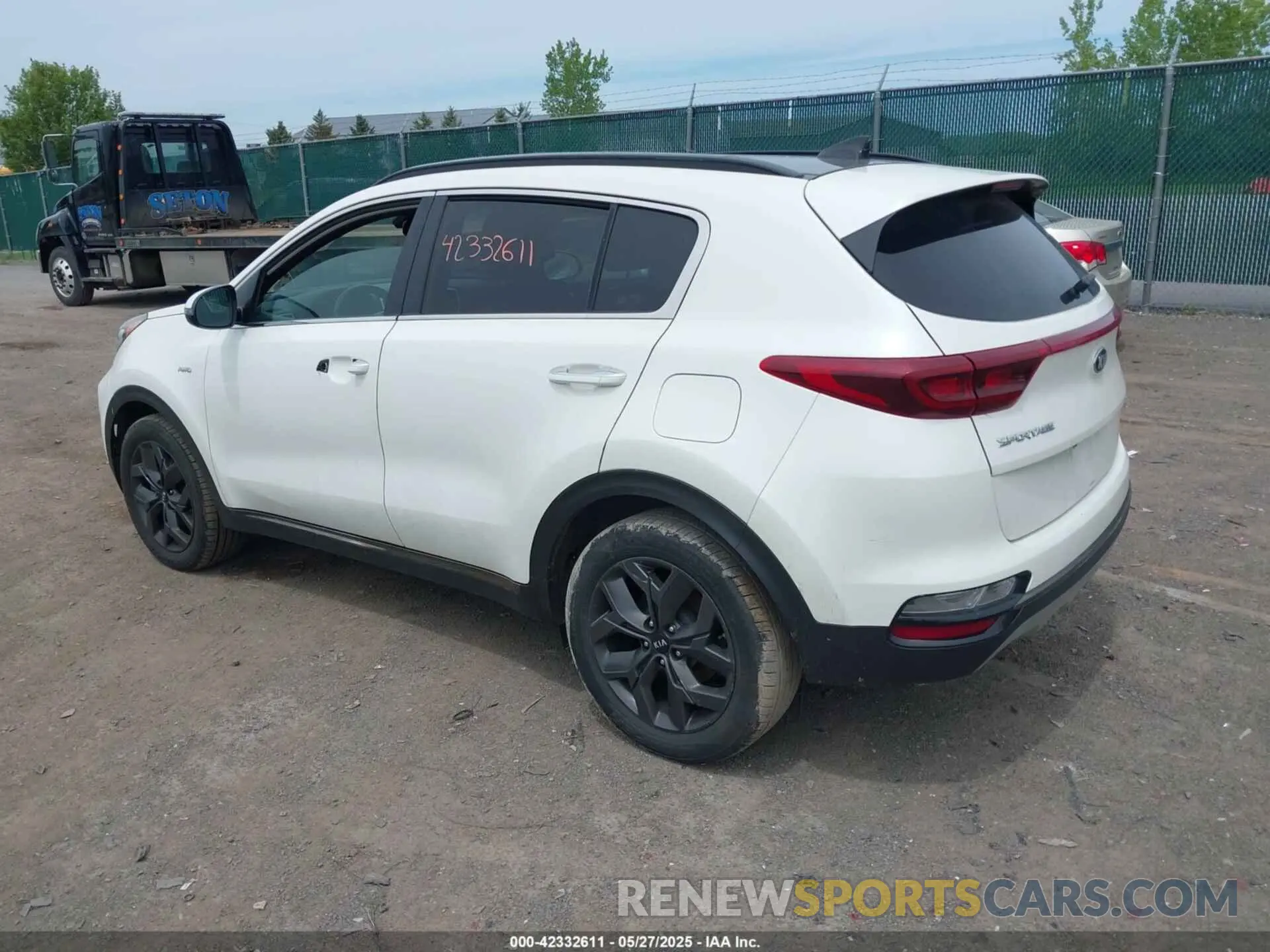 3 Photograph of a damaged car KNDP6CAC2L7668191 KIA SPORTAGE 2020