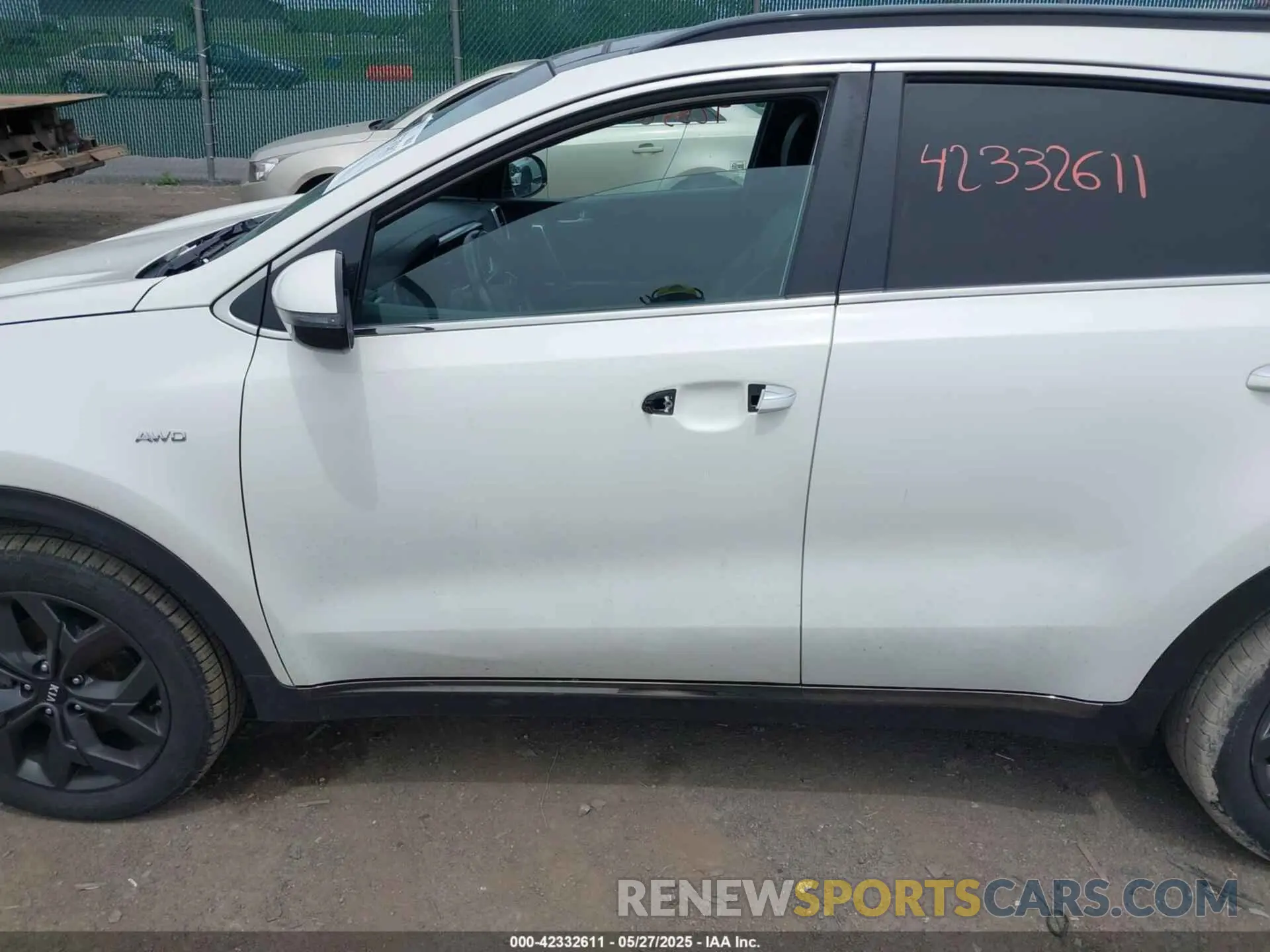 6 Photograph of a damaged car KNDP6CAC2L7668191 KIA SPORTAGE 2020