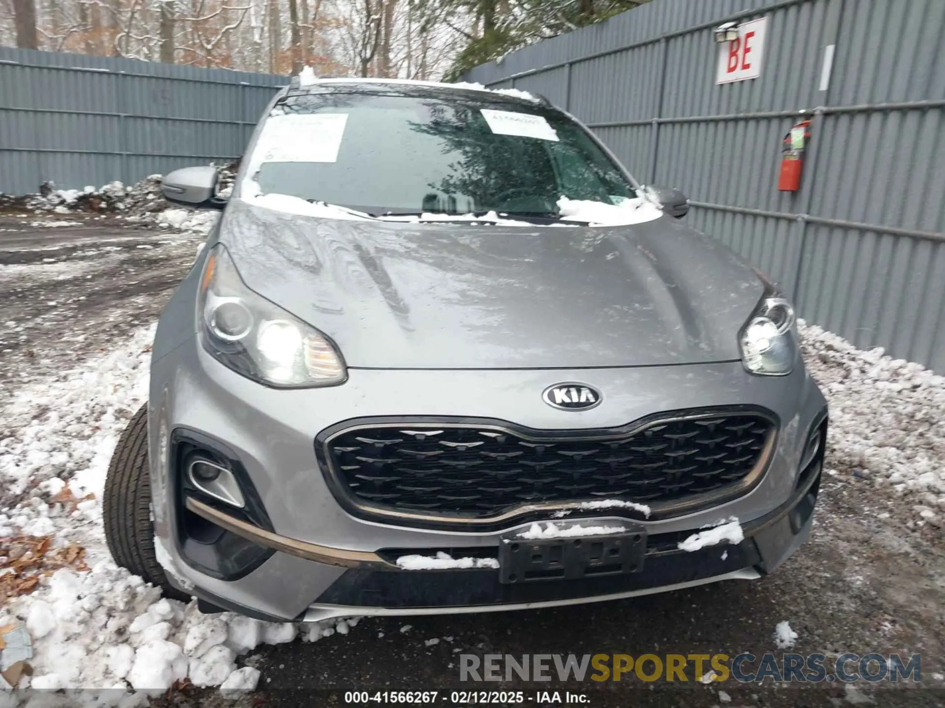 12 Photograph of a damaged car KNDP6CAC3L7634115 KIA SPORTAGE 2020