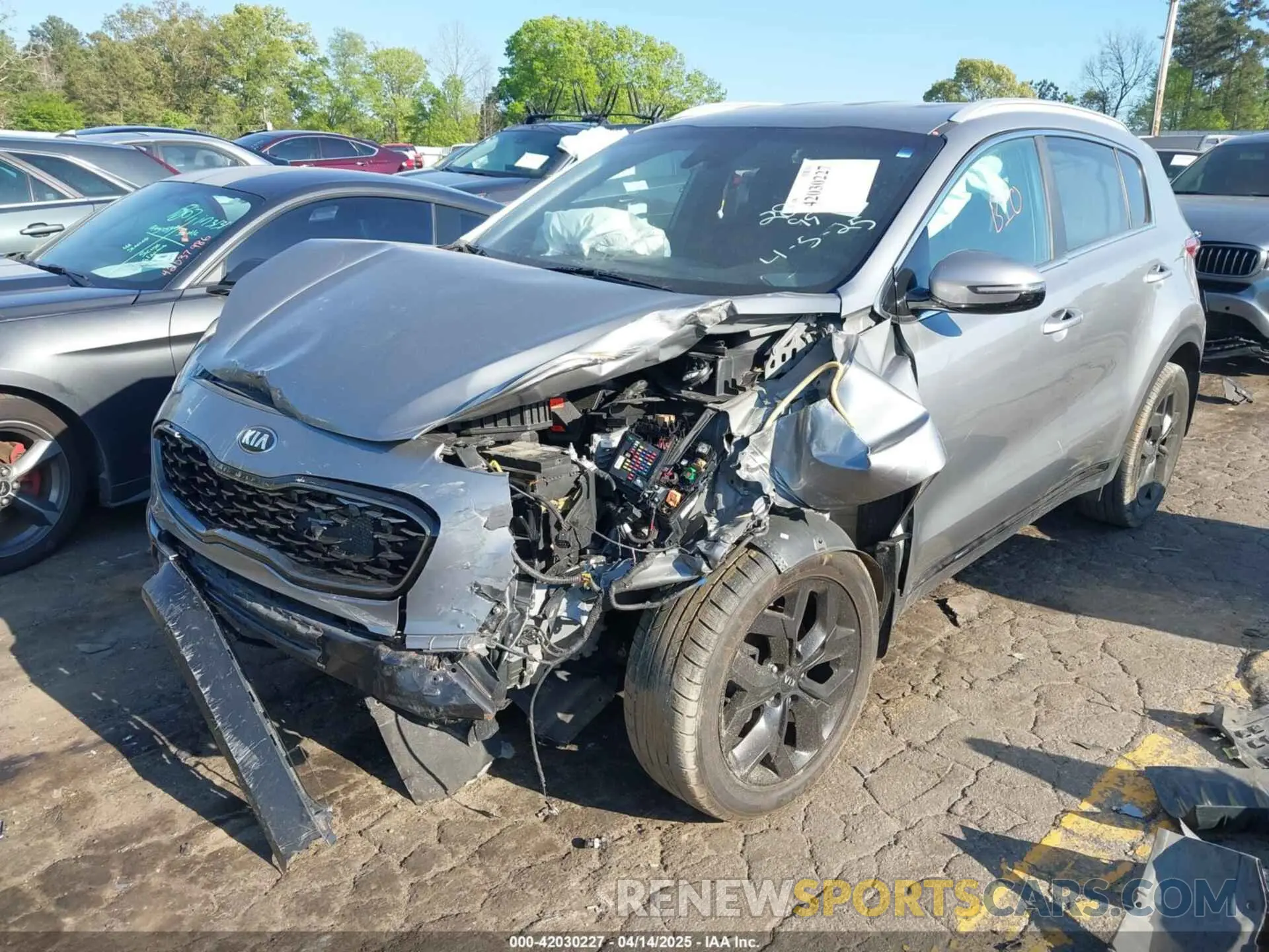 2 Photograph of a damaged car KNDP6CAC3L7702865 KIA SPORTAGE 2020