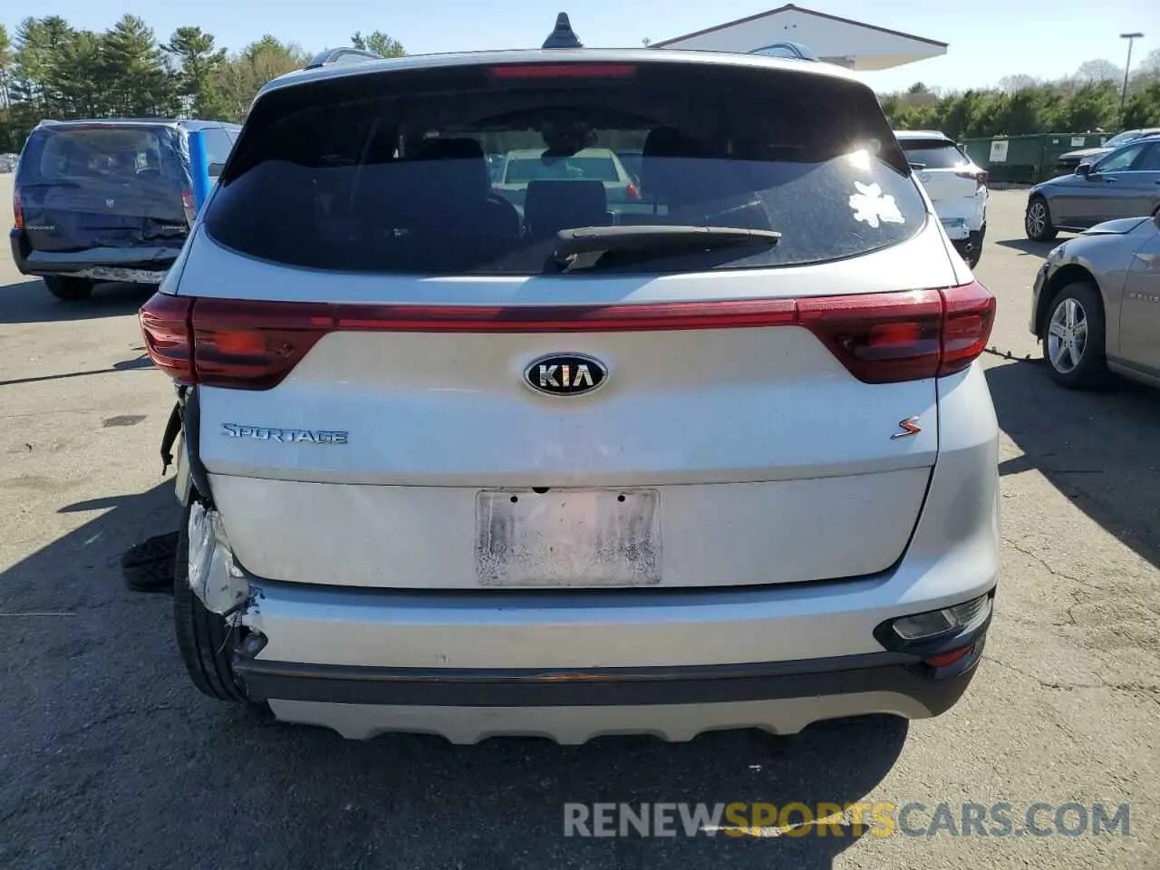 6 Photograph of a damaged car KNDP6CAC4L7633233 KIA SPORTAGE 2020