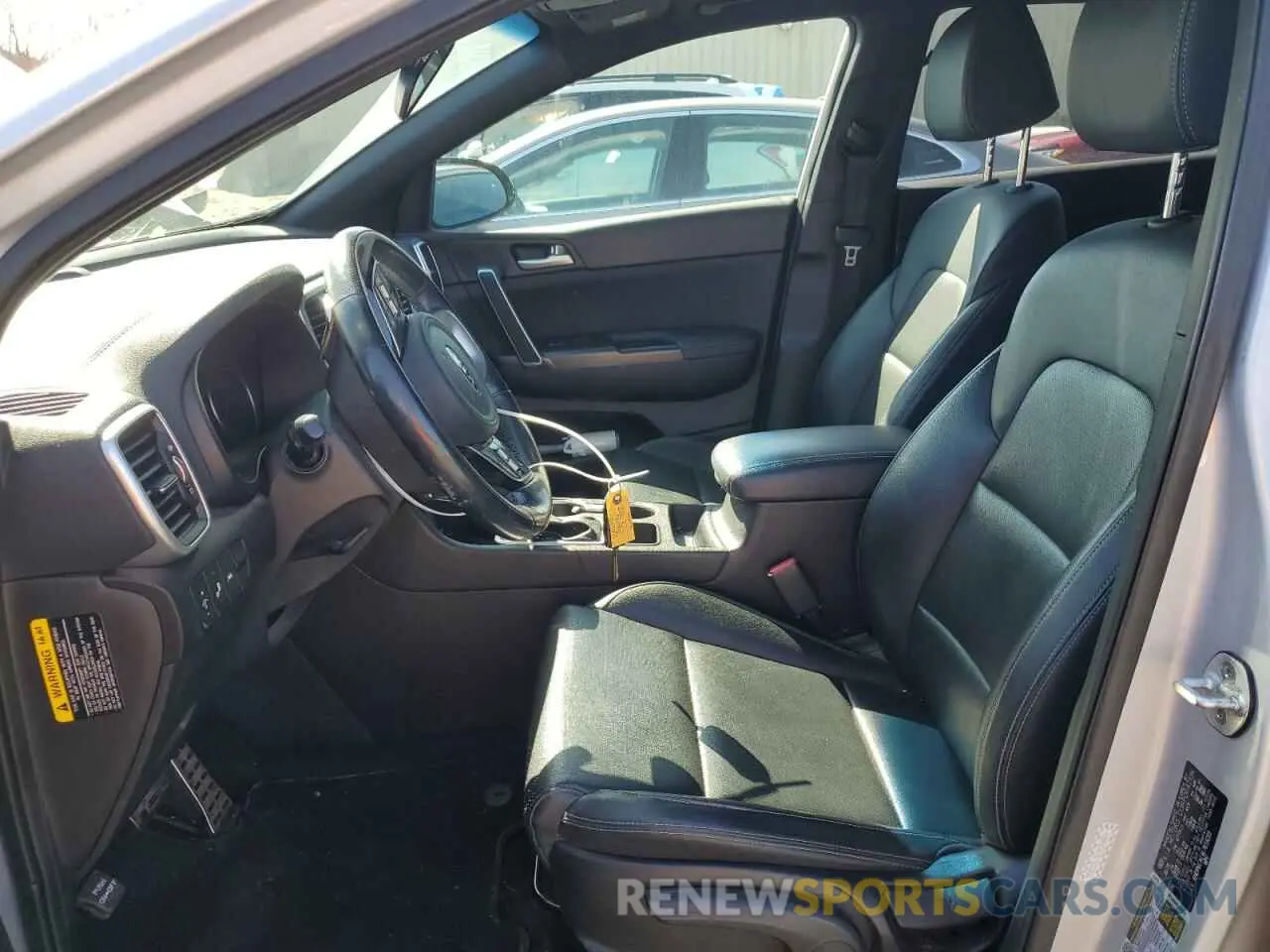 7 Photograph of a damaged car KNDP6CAC4L7633233 KIA SPORTAGE 2020