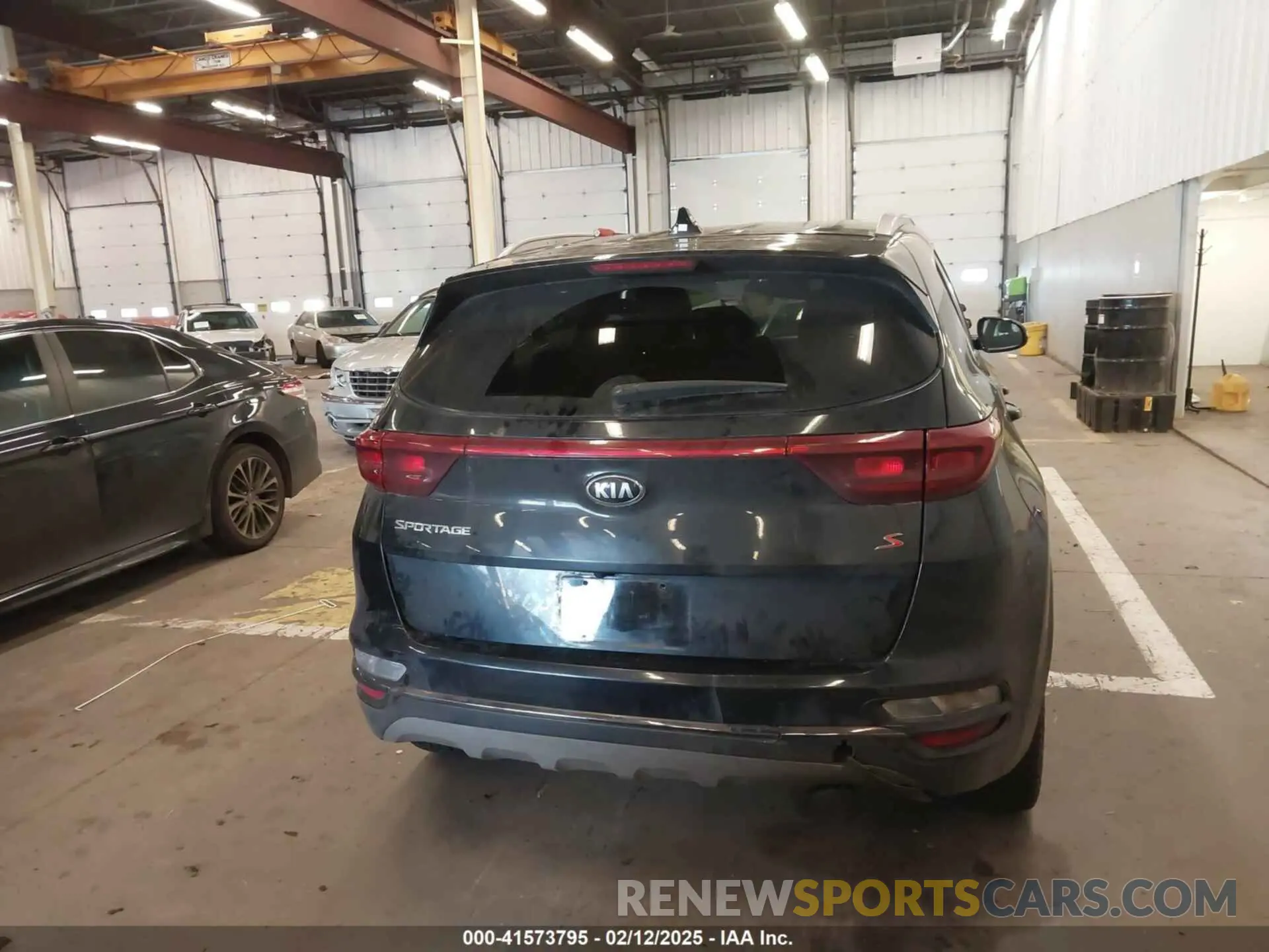 15 Photograph of a damaged car KNDP6CAC4L7705340 KIA SPORTAGE 2020