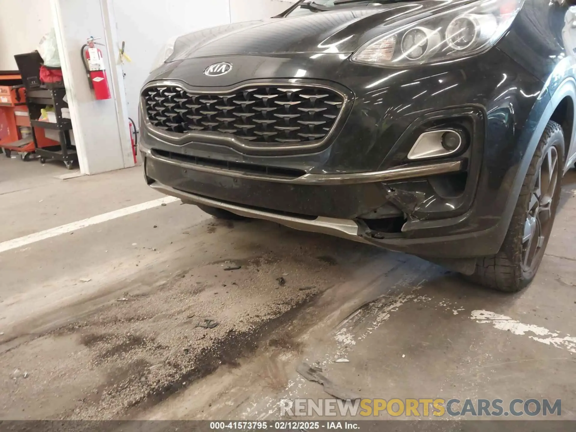 16 Photograph of a damaged car KNDP6CAC4L7705340 KIA SPORTAGE 2020