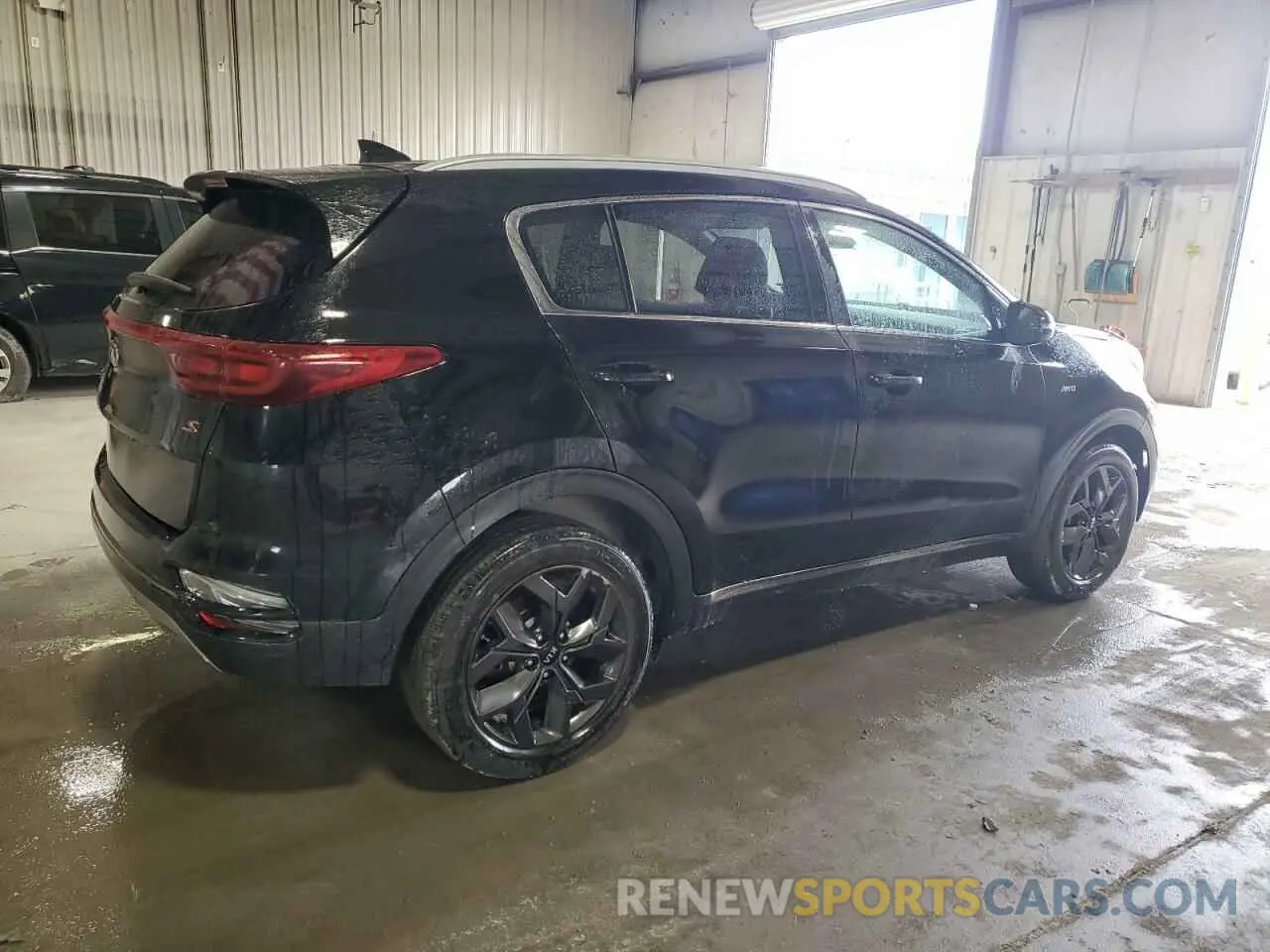 3 Photograph of a damaged car KNDP6CAC5L7679217 KIA SPORTAGE 2020