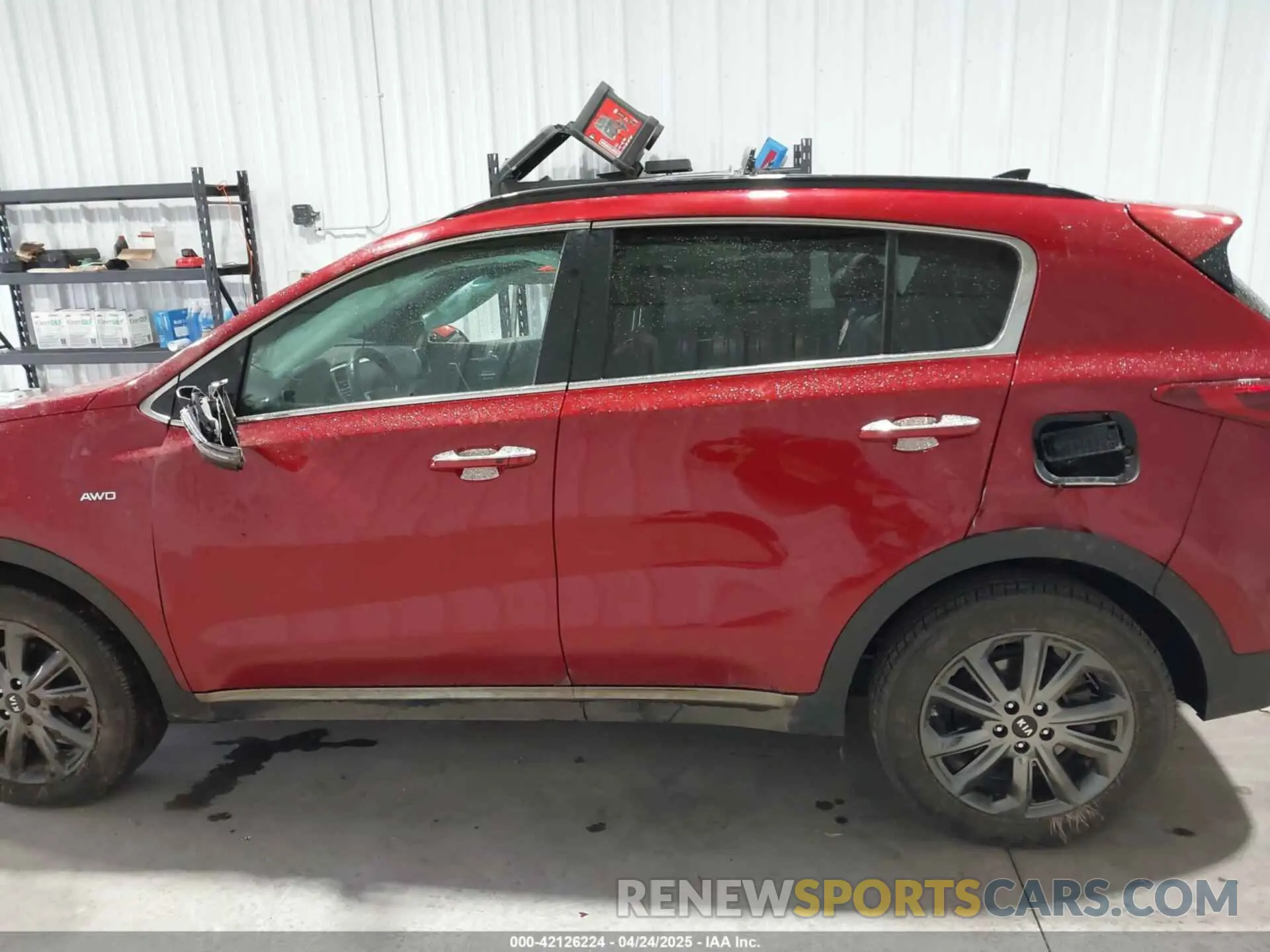 14 Photograph of a damaged car KNDP6CAC5L7726536 KIA SPORTAGE 2020