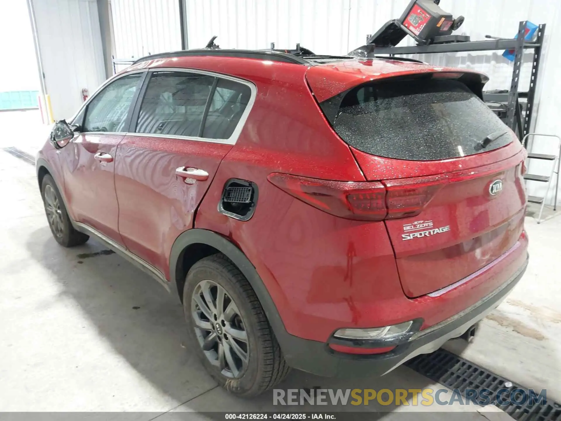 3 Photograph of a damaged car KNDP6CAC5L7726536 KIA SPORTAGE 2020