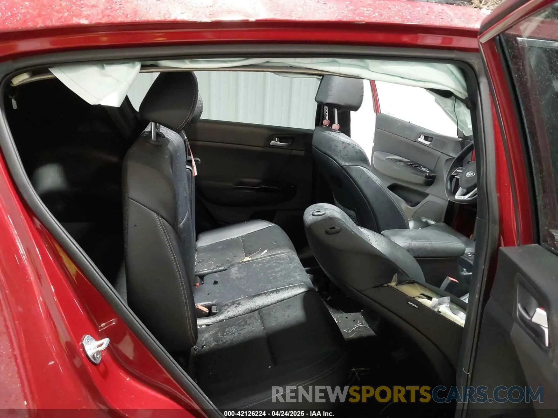 8 Photograph of a damaged car KNDP6CAC5L7726536 KIA SPORTAGE 2020