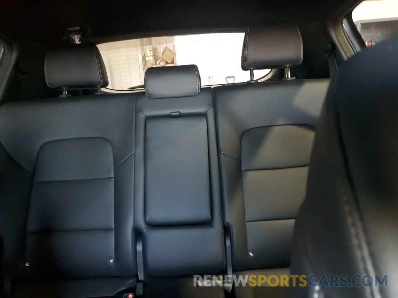 10 Photograph of a damaged car KNDP6CAC6L7835801 KIA SPORTAGE 2020