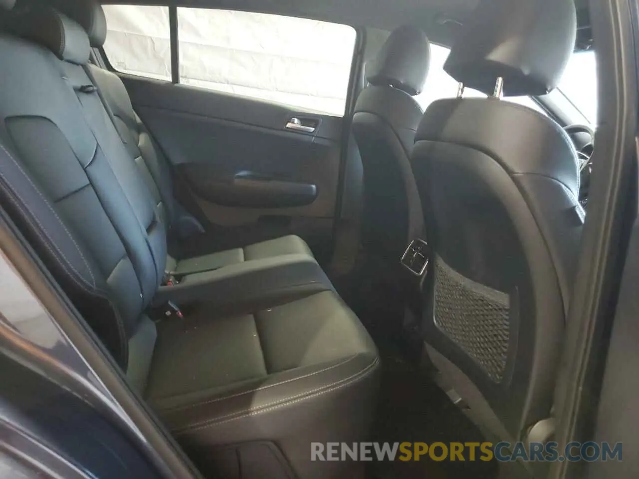 12 Photograph of a damaged car KNDP6CAC6L7835801 KIA SPORTAGE 2020