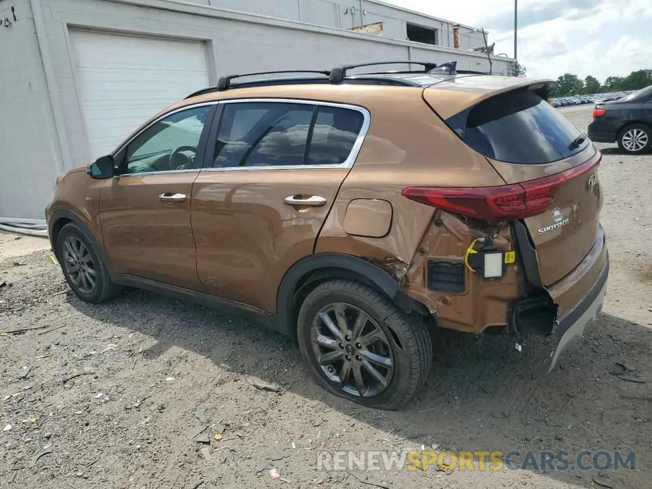 2 Photograph of a damaged car KNDP6CAC8L7679311 KIA SPORTAGE 2020