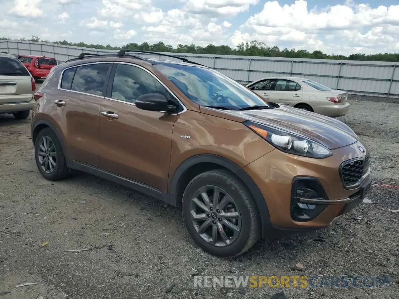 4 Photograph of a damaged car KNDP6CAC8L7679311 KIA SPORTAGE 2020