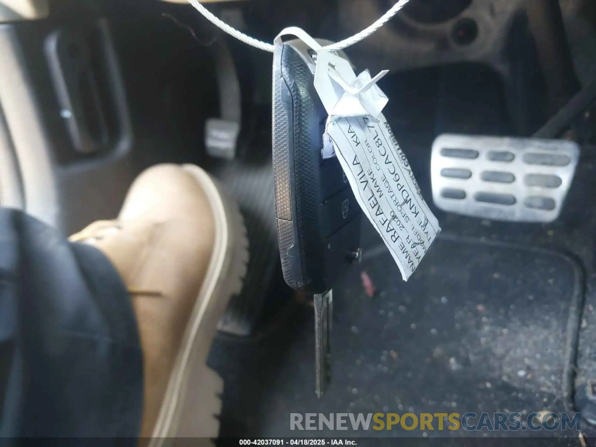 11 Photograph of a damaged car KNDP6CAC8L7716504 KIA SPORTAGE 2020