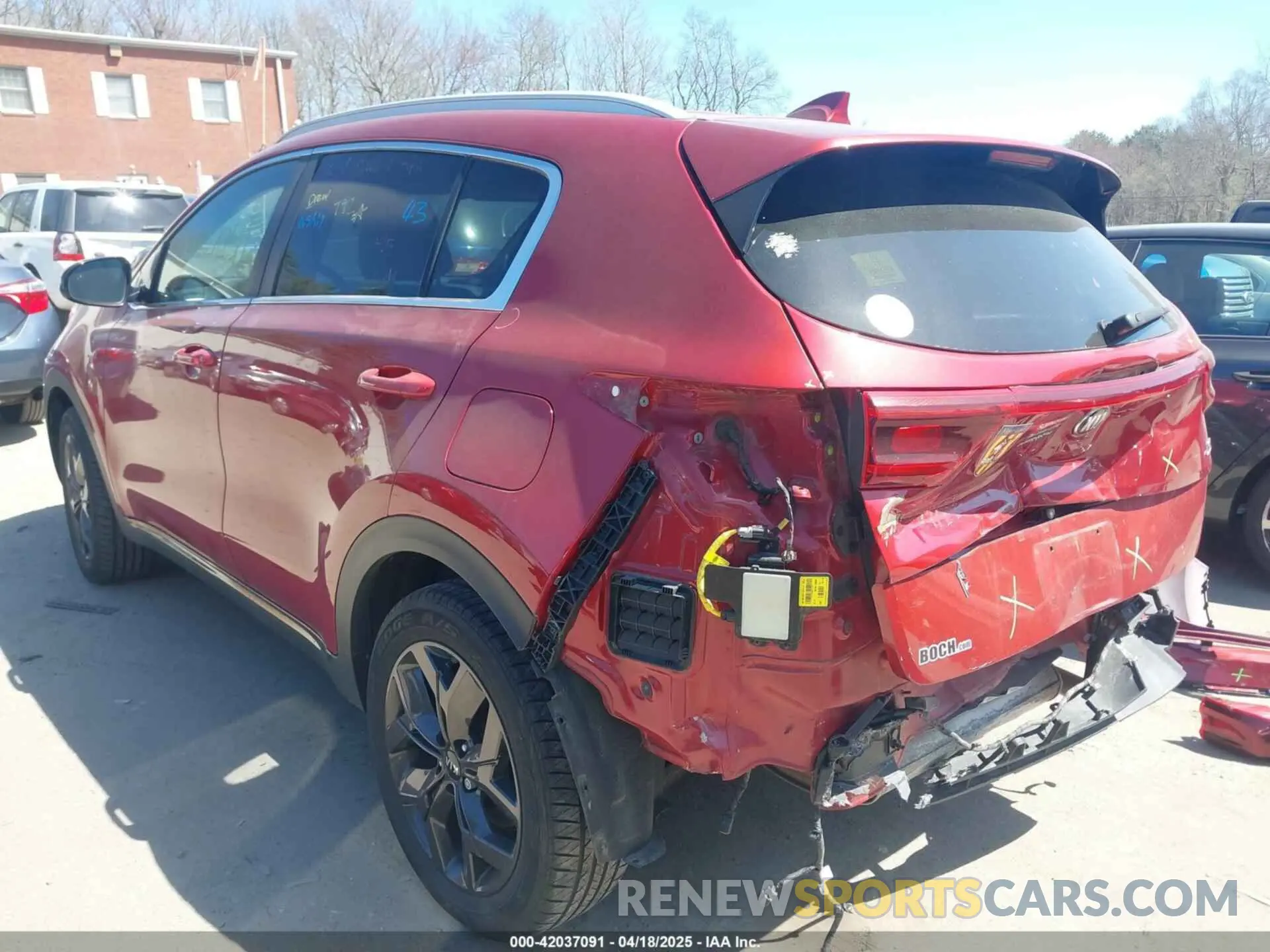 3 Photograph of a damaged car KNDP6CAC8L7716504 KIA SPORTAGE 2020