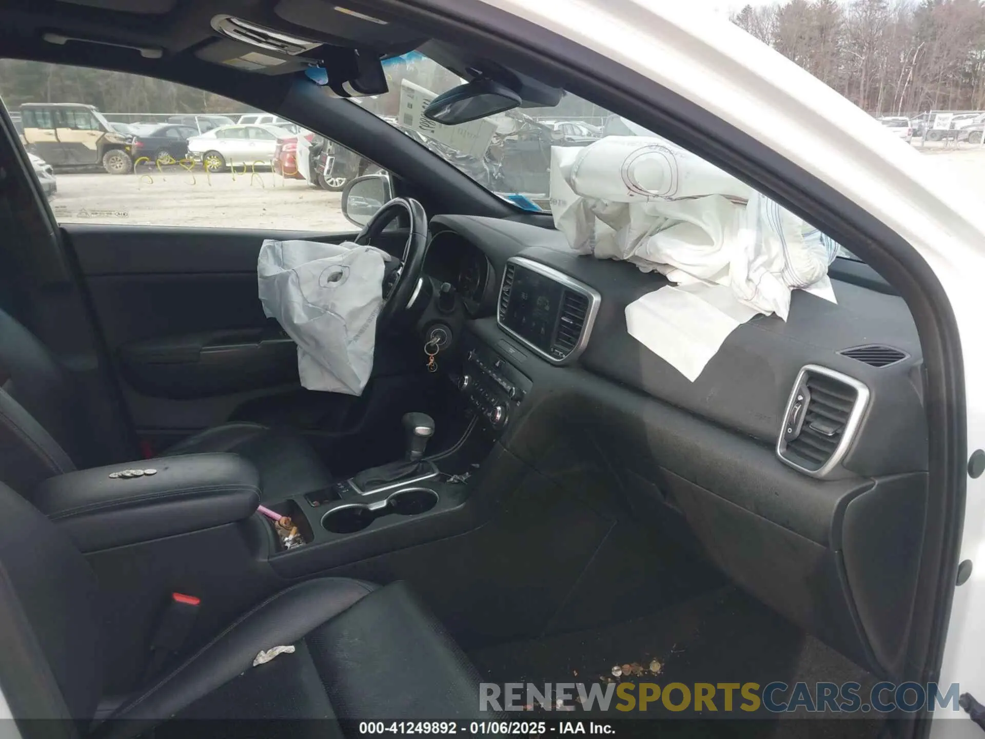 5 Photograph of a damaged car KNDP6CAC8L7757800 KIA SPORTAGE 2020