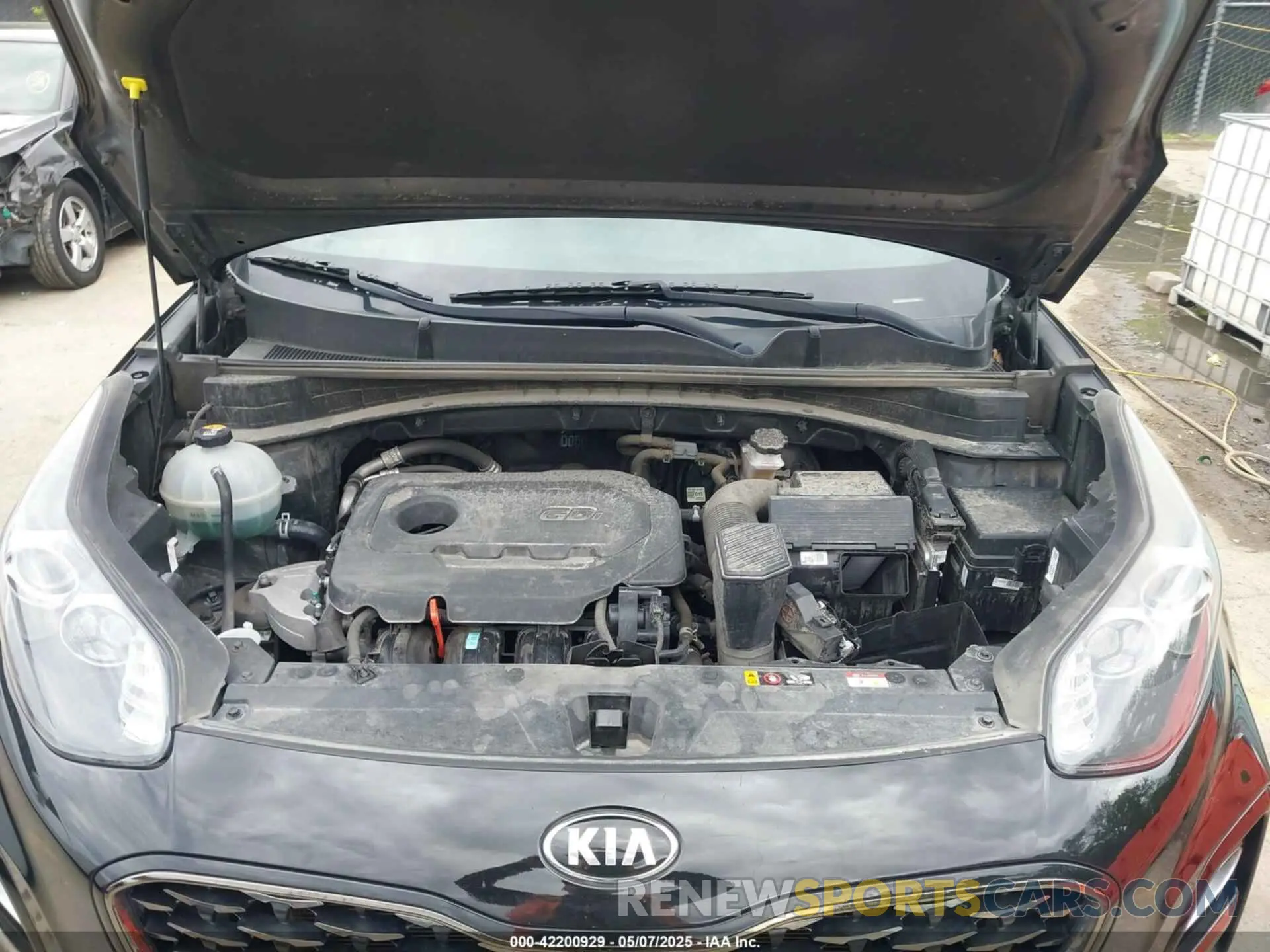 10 Photograph of a damaged car KNDP6CAC8L7762897 KIA SPORTAGE 2020
