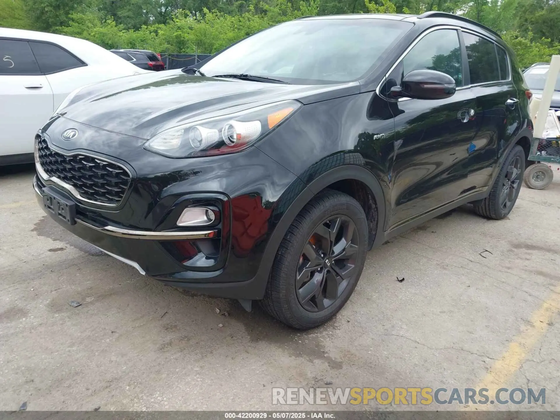 2 Photograph of a damaged car KNDP6CAC8L7762897 KIA SPORTAGE 2020
