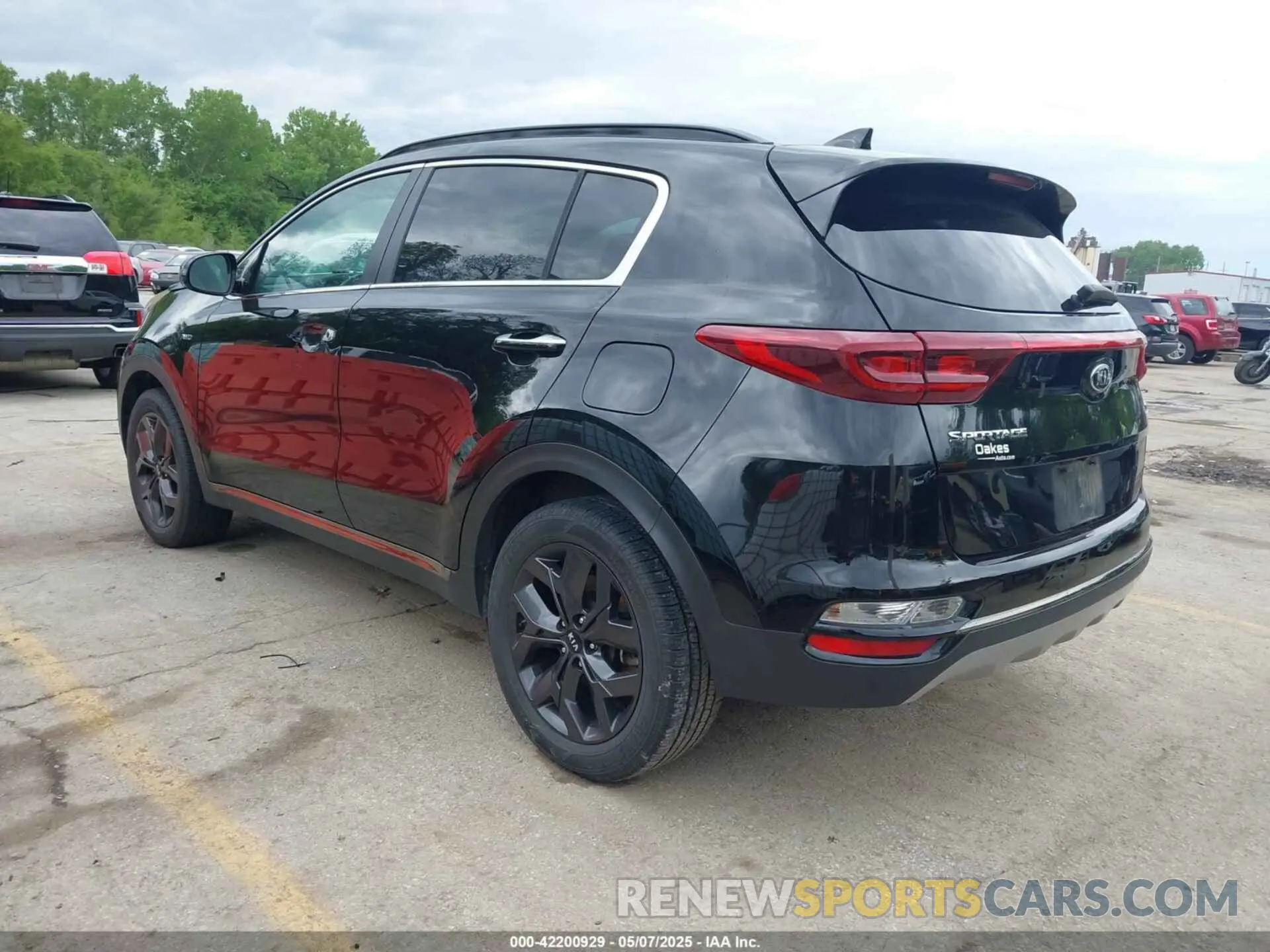 3 Photograph of a damaged car KNDP6CAC8L7762897 KIA SPORTAGE 2020