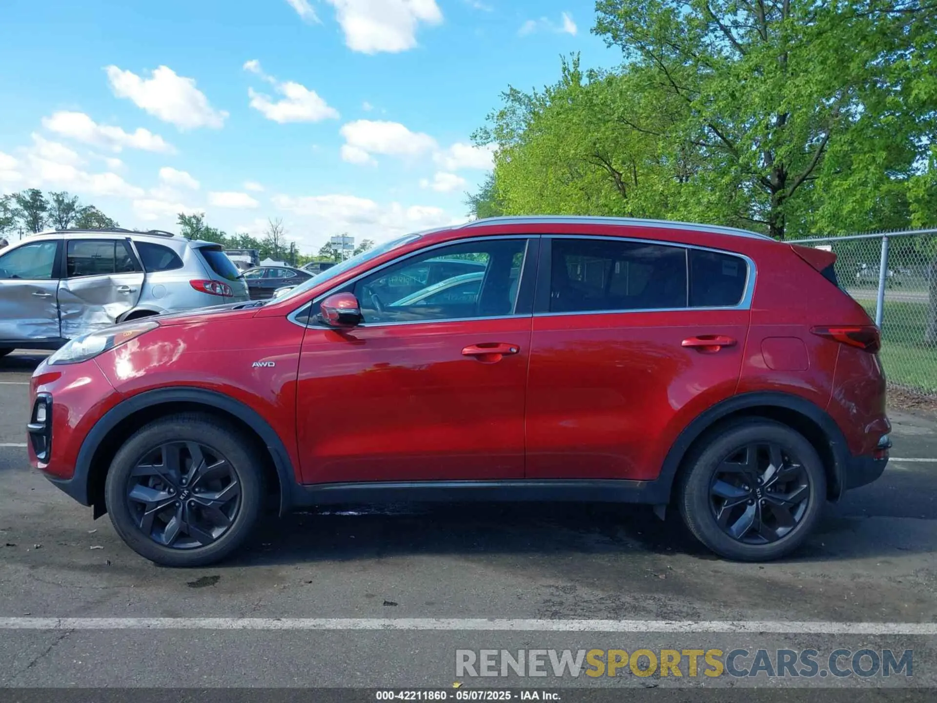 14 Photograph of a damaged car KNDP6CAC8L7778923 KIA SPORTAGE 2020