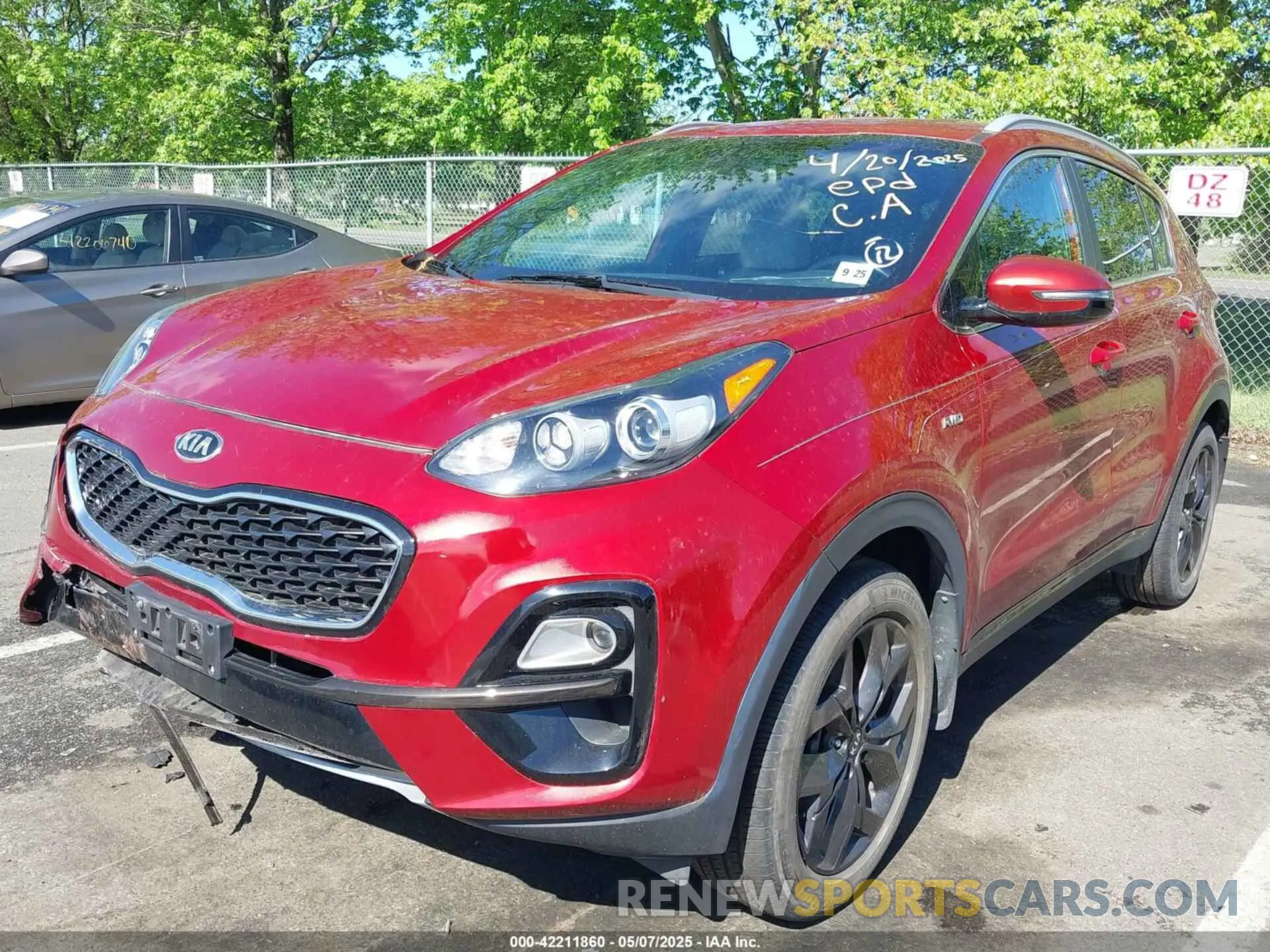 2 Photograph of a damaged car KNDP6CAC8L7778923 KIA SPORTAGE 2020