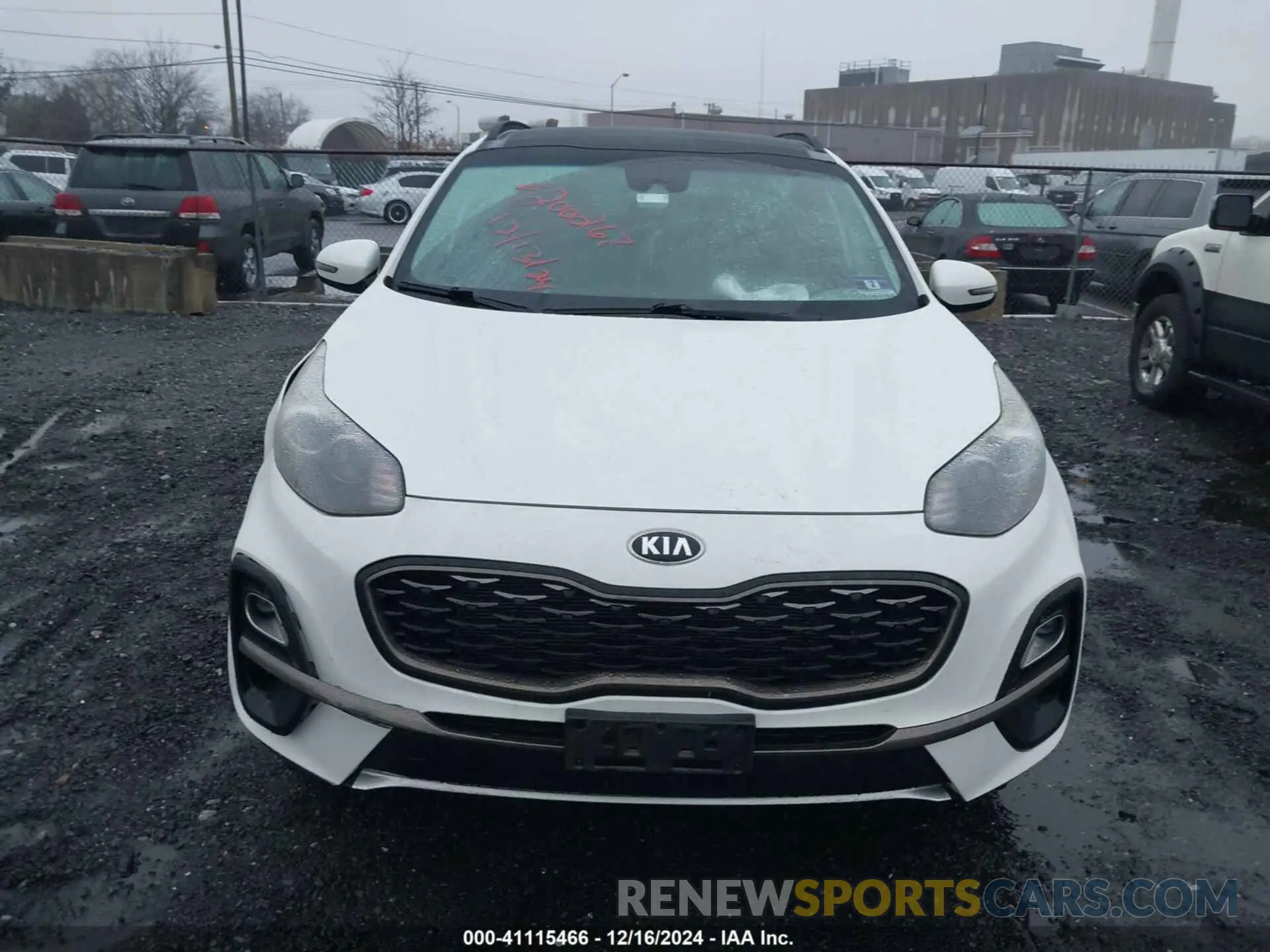 12 Photograph of a damaged car KNDP6CAC9L7664073 KIA SPORTAGE 2020