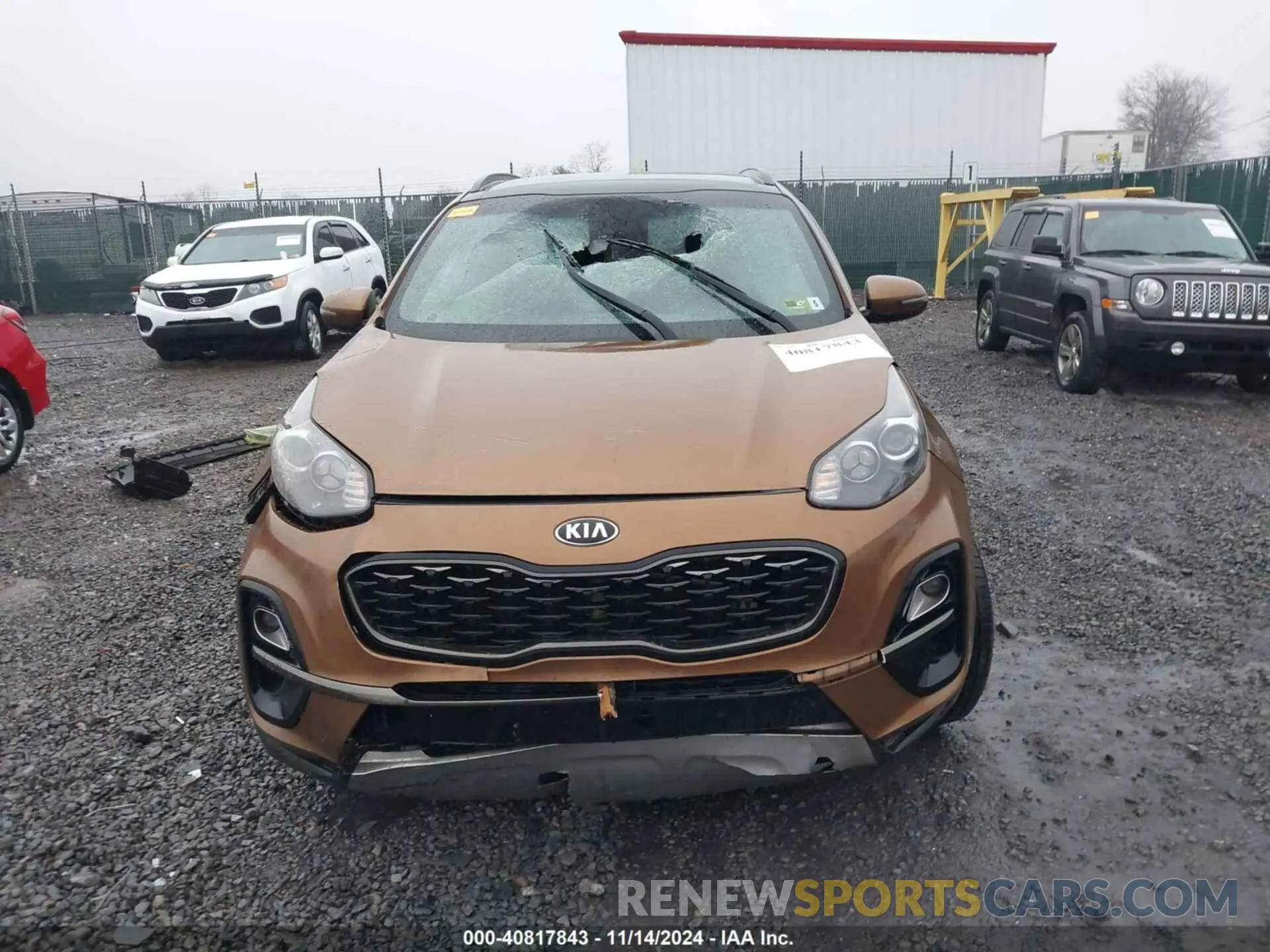 11 Photograph of a damaged car KNDP6CAC9L7681861 KIA SPORTAGE 2020