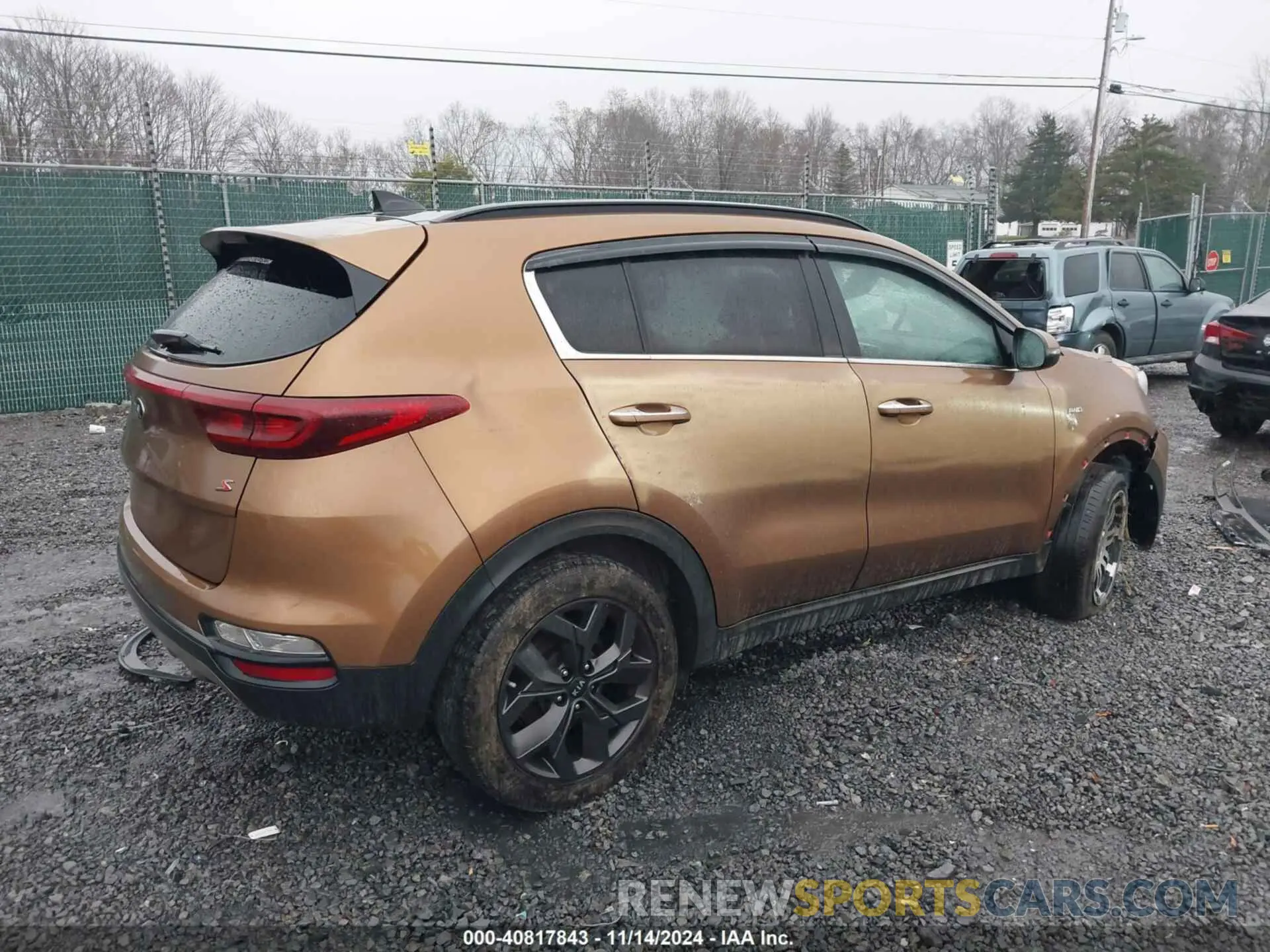 4 Photograph of a damaged car KNDP6CAC9L7681861 KIA SPORTAGE 2020