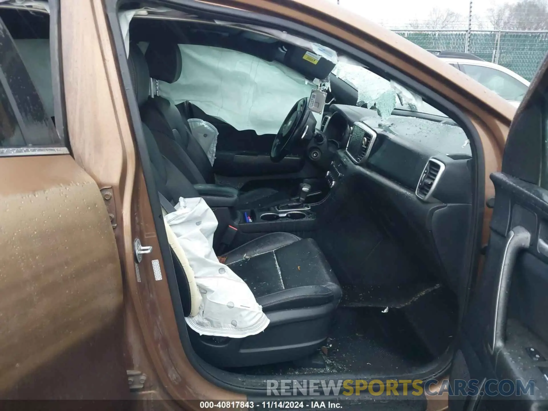 5 Photograph of a damaged car KNDP6CAC9L7681861 KIA SPORTAGE 2020