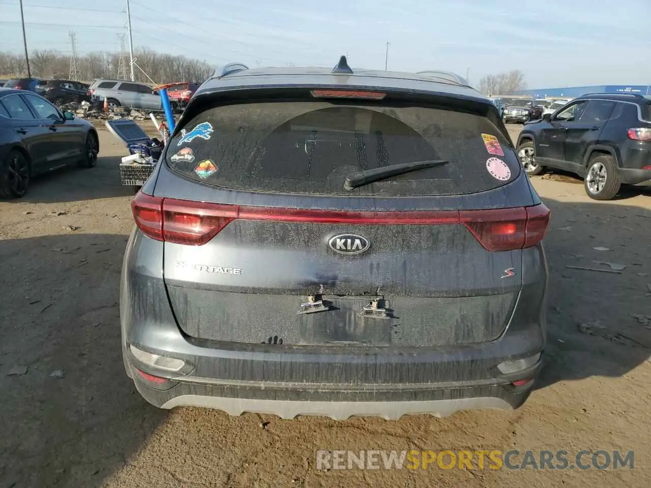 6 Photograph of a damaged car KNDP6CAC9L7702076 KIA SPORTAGE 2020