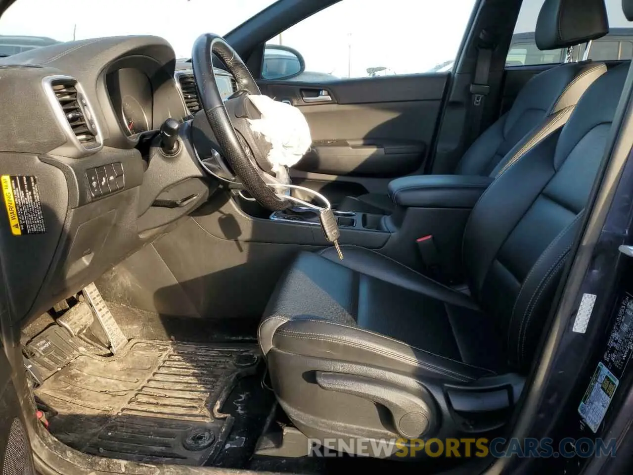 7 Photograph of a damaged car KNDP6CAC9L7702076 KIA SPORTAGE 2020