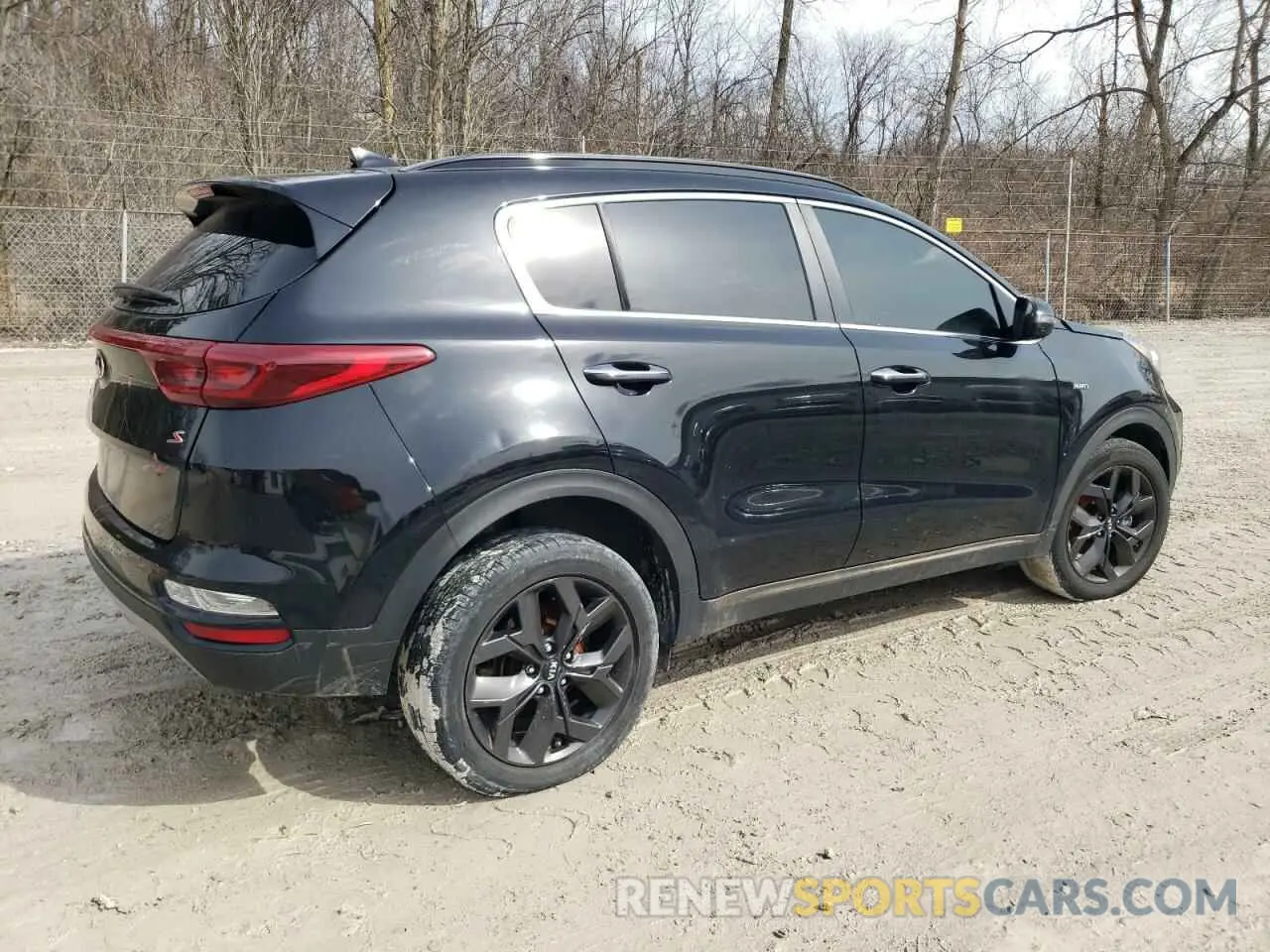 3 Photograph of a damaged car KNDP6CAC9L7738219 KIA SPORTAGE 2020
