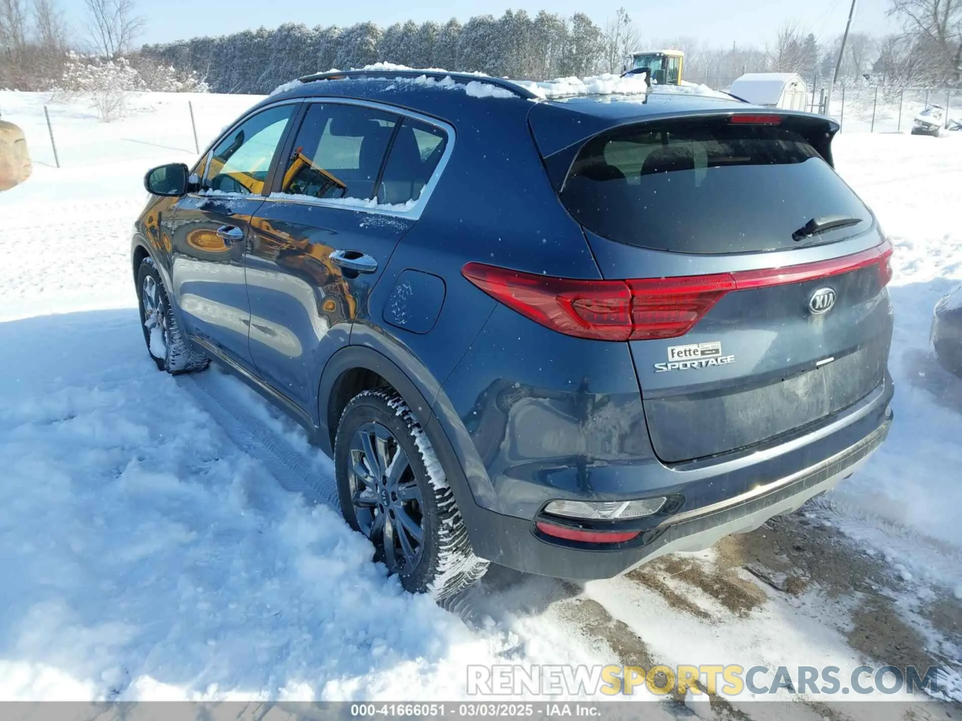 3 Photograph of a damaged car KNDP6CAC9L7746756 KIA SPORTAGE 2020